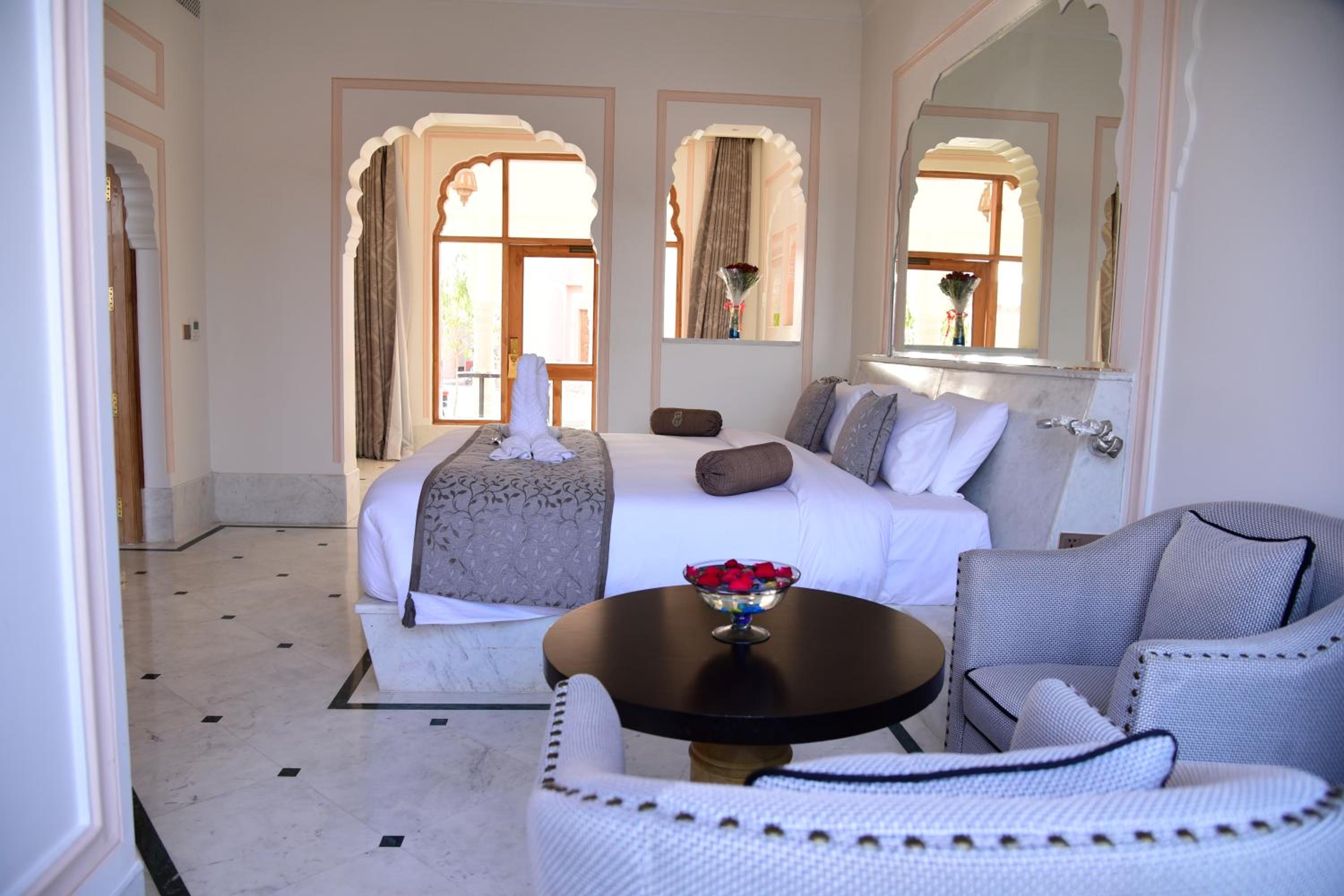 Luxury Villa with Private Pool : Welcome drink on arrival, 2 pints of Kingfisher lager beer, One child up to 10 years complimentary without extra bed,20% discount on all resort services, Complimentary Mini Bar - Photo 1