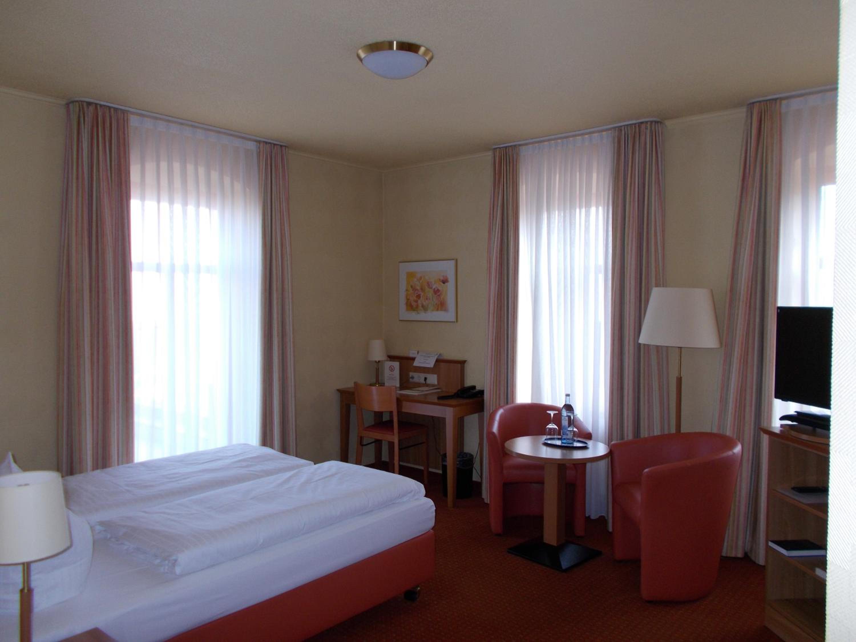Double Room - Photo 10