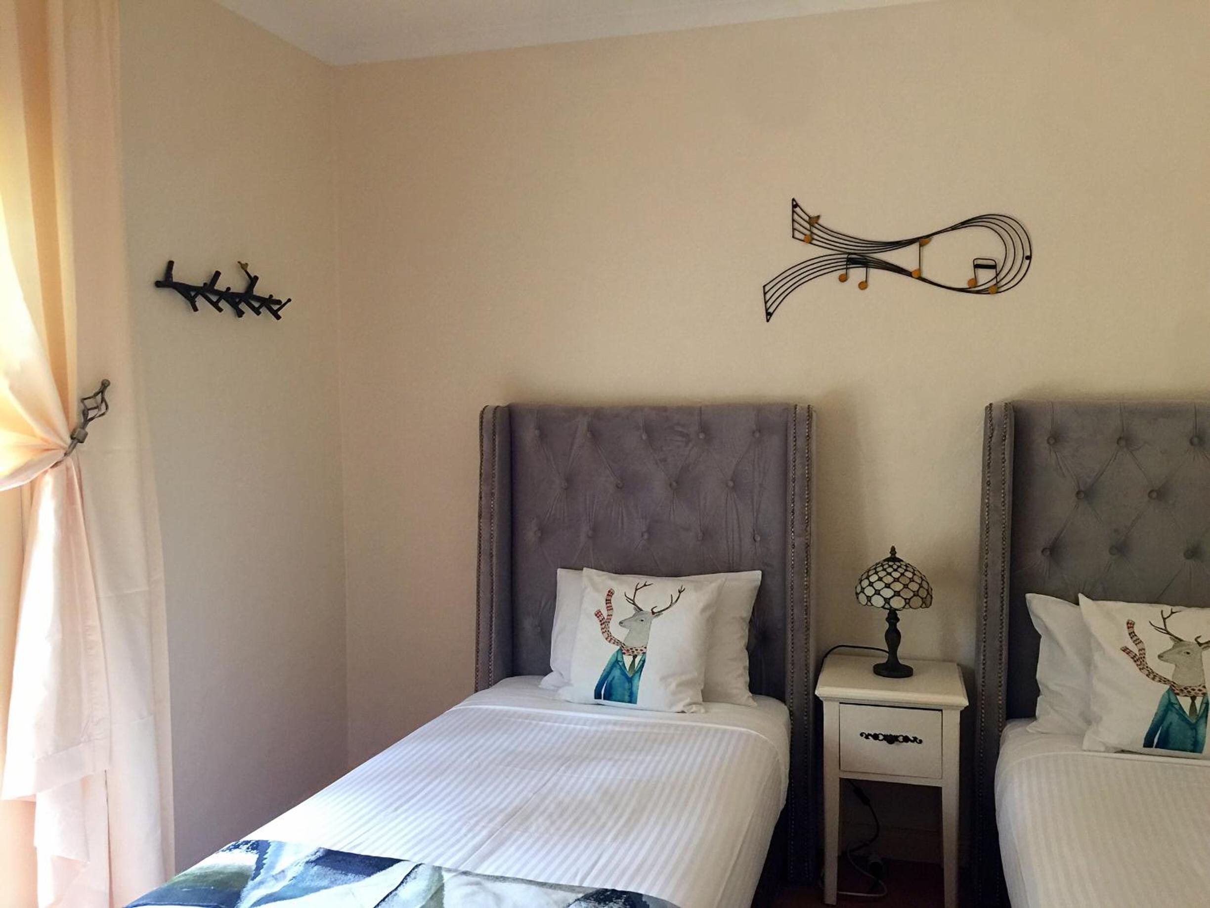 Two-Bedroom Suite - Photo 4