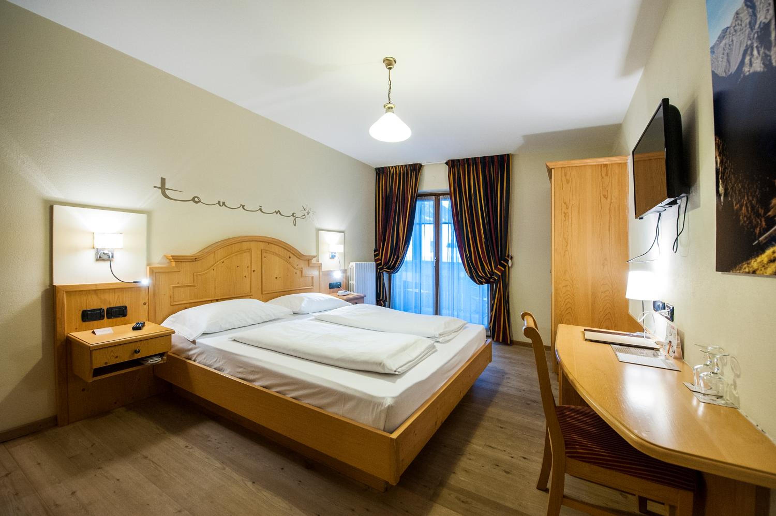 Standard Double Room - Photo 2