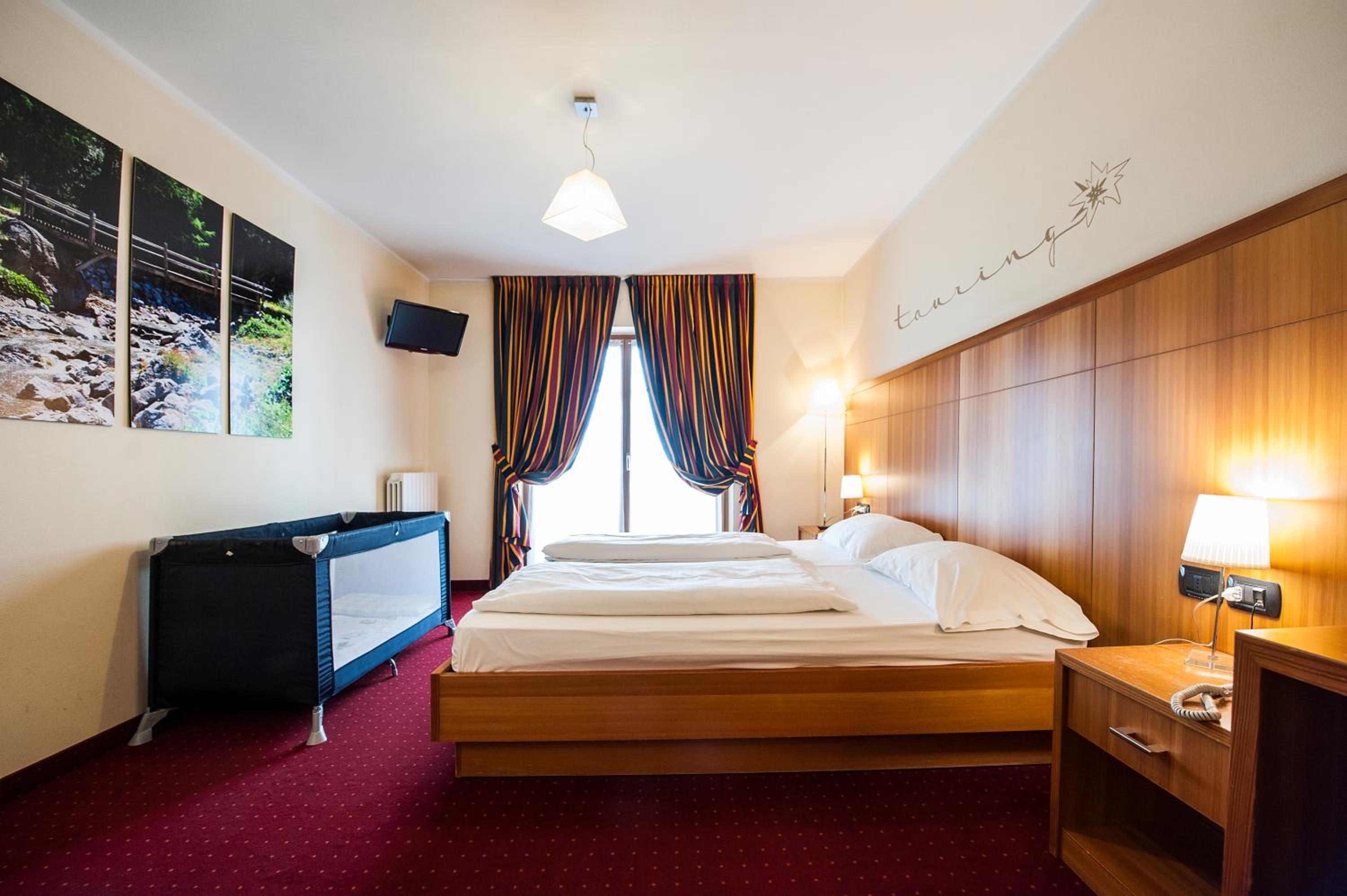 Standard Double Room - Photo 4
