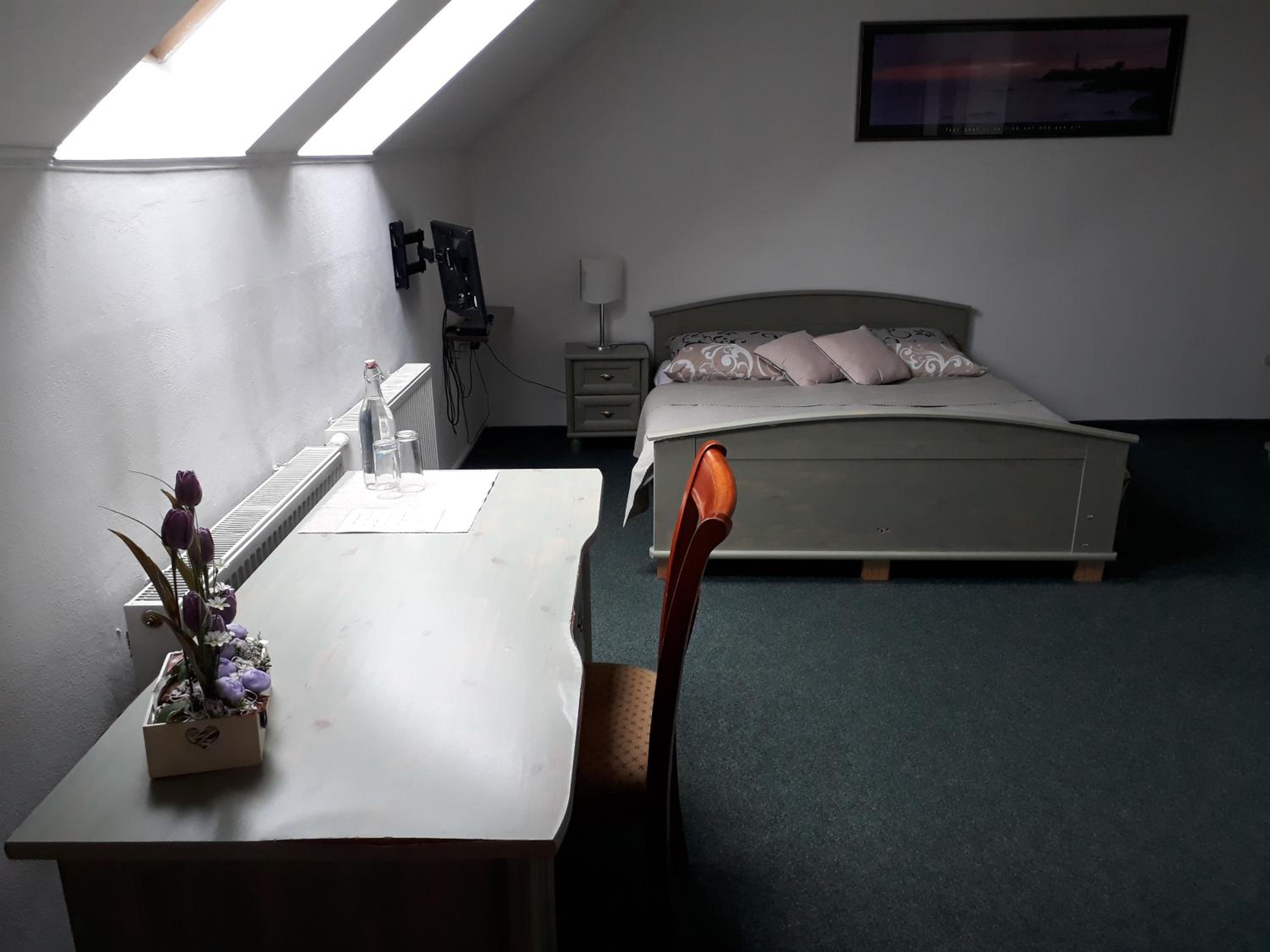 Deluxe Double Room with Extra Bed photo 3