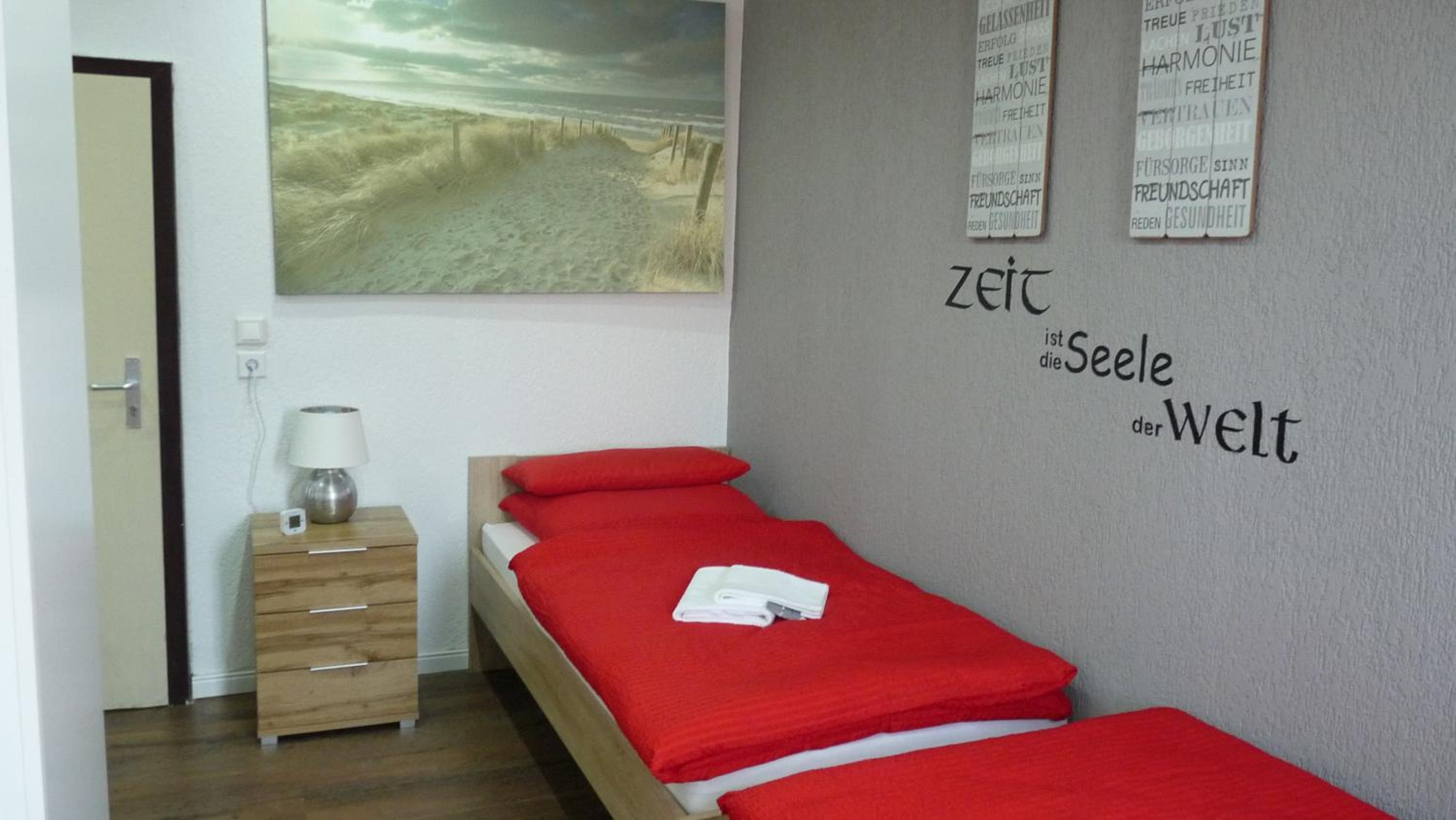Large Double Room - Photo 23