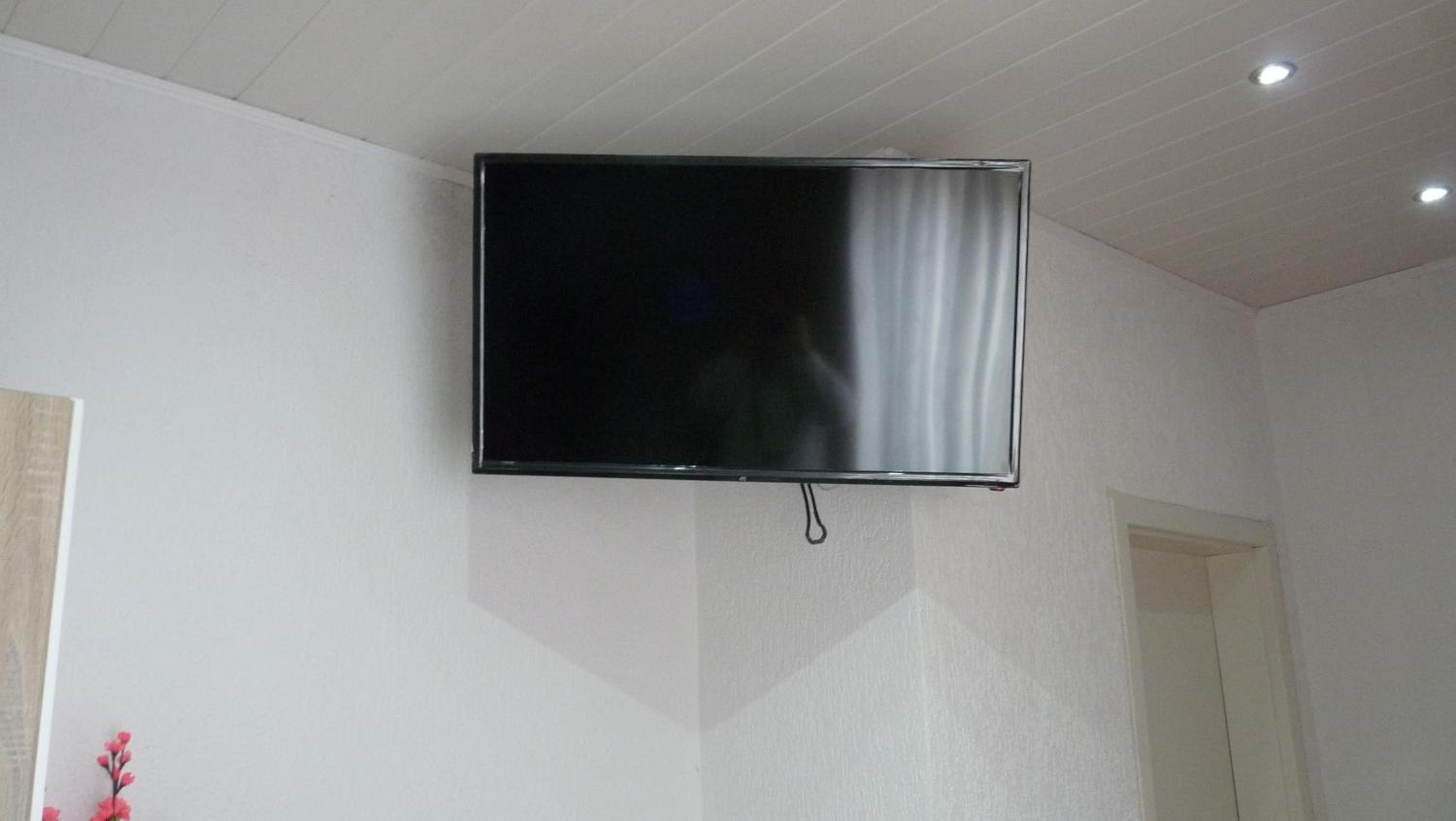 Large Double Room - Photo 13