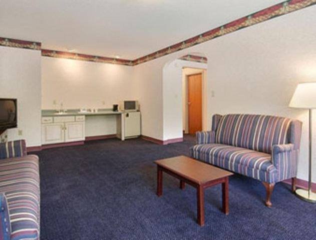 King Room- Non-Smoking - Photo 1