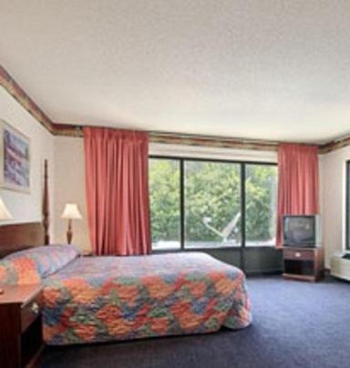 King Studio Suite - Non-Smoking photo 1