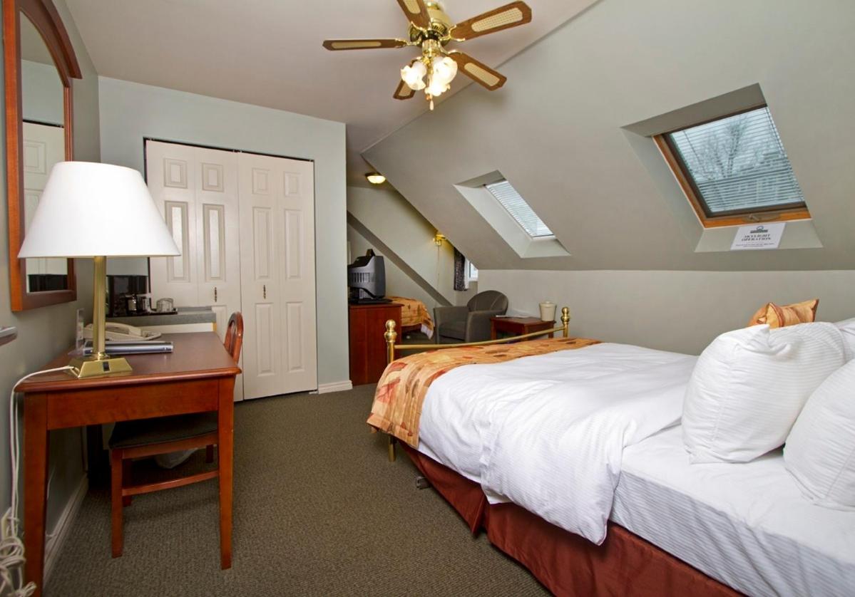 Queen Room photo 3