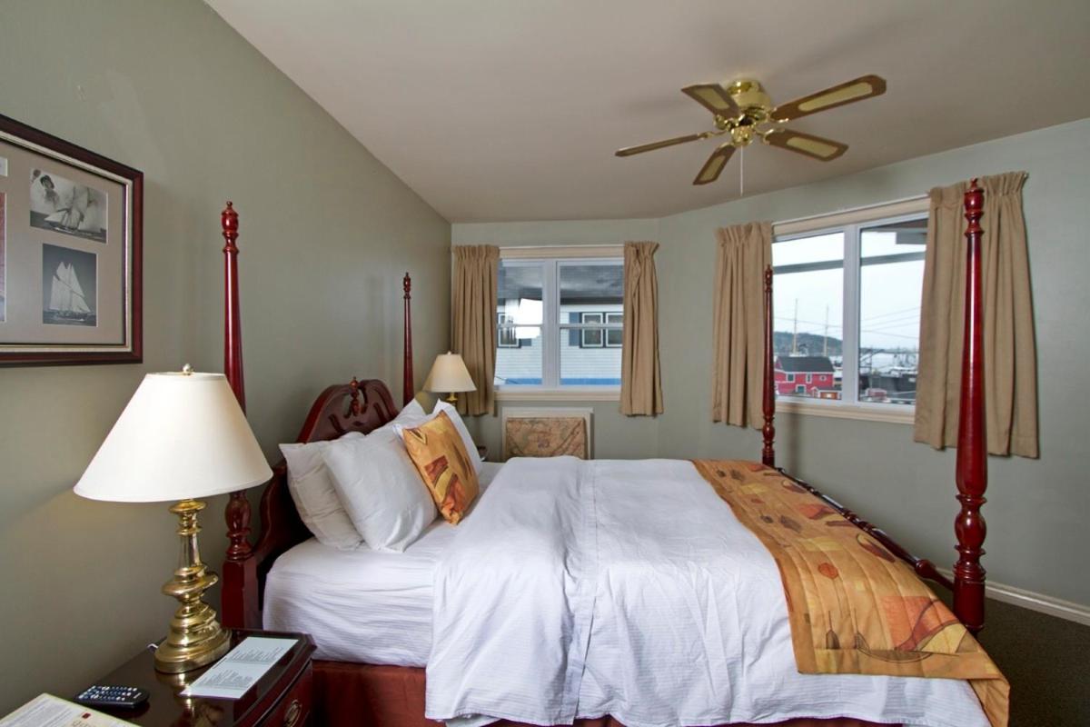 Queen Room With Ocean View - Ground Floor