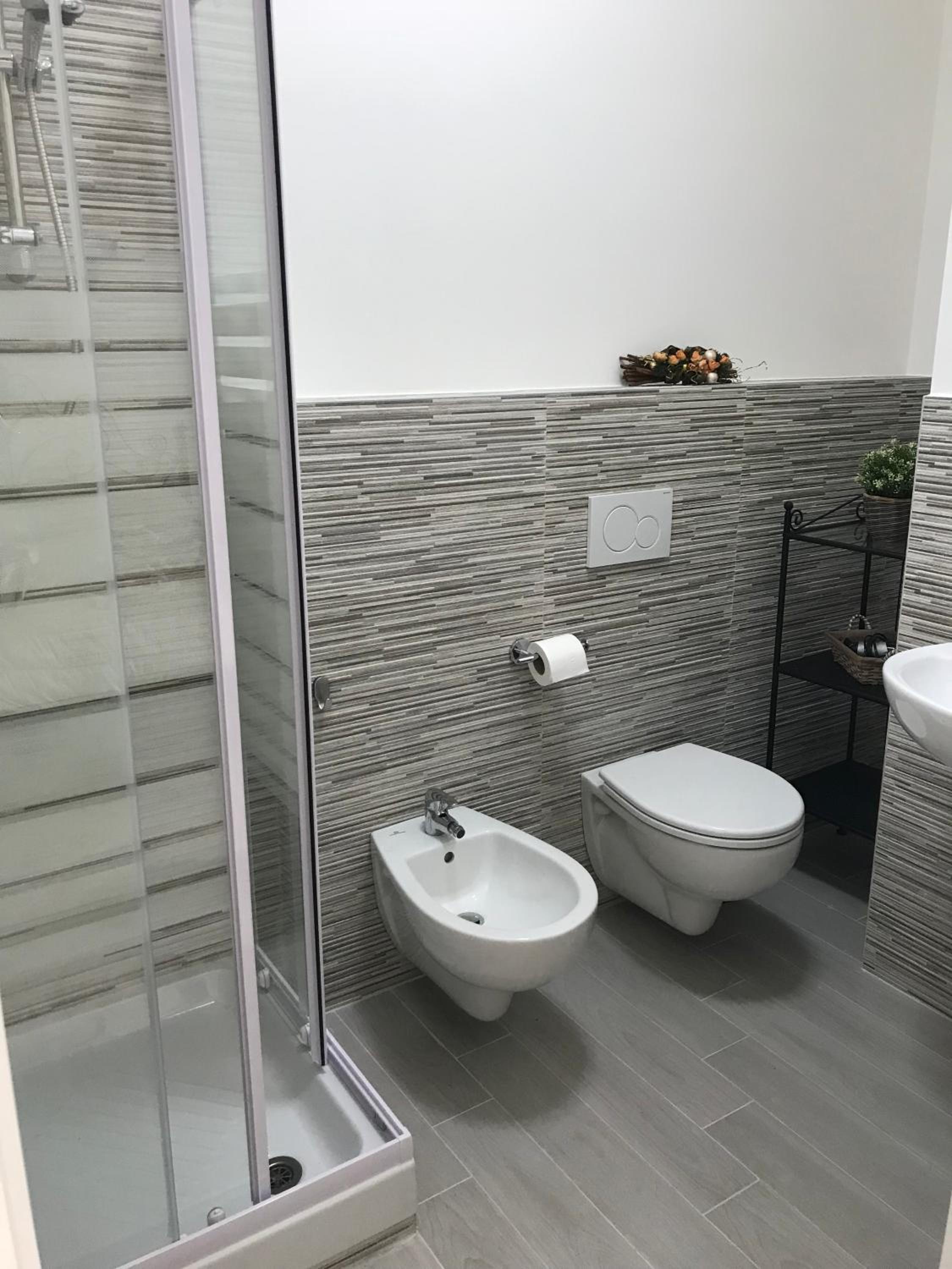 Double Room - Photo 2