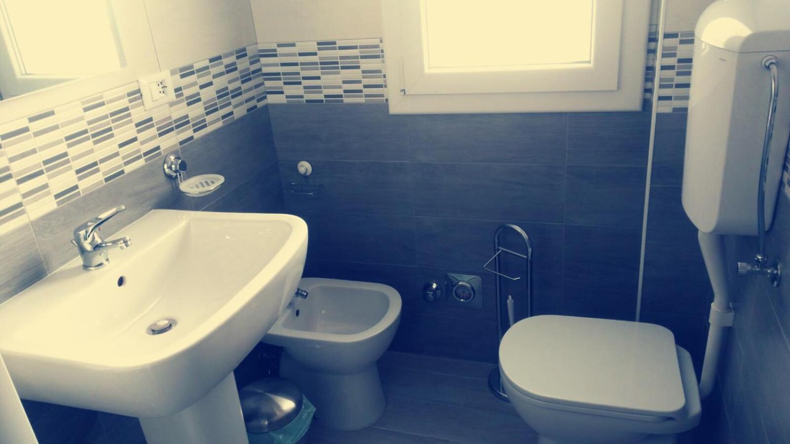 Two-Bedroom Apartment - Photo 27