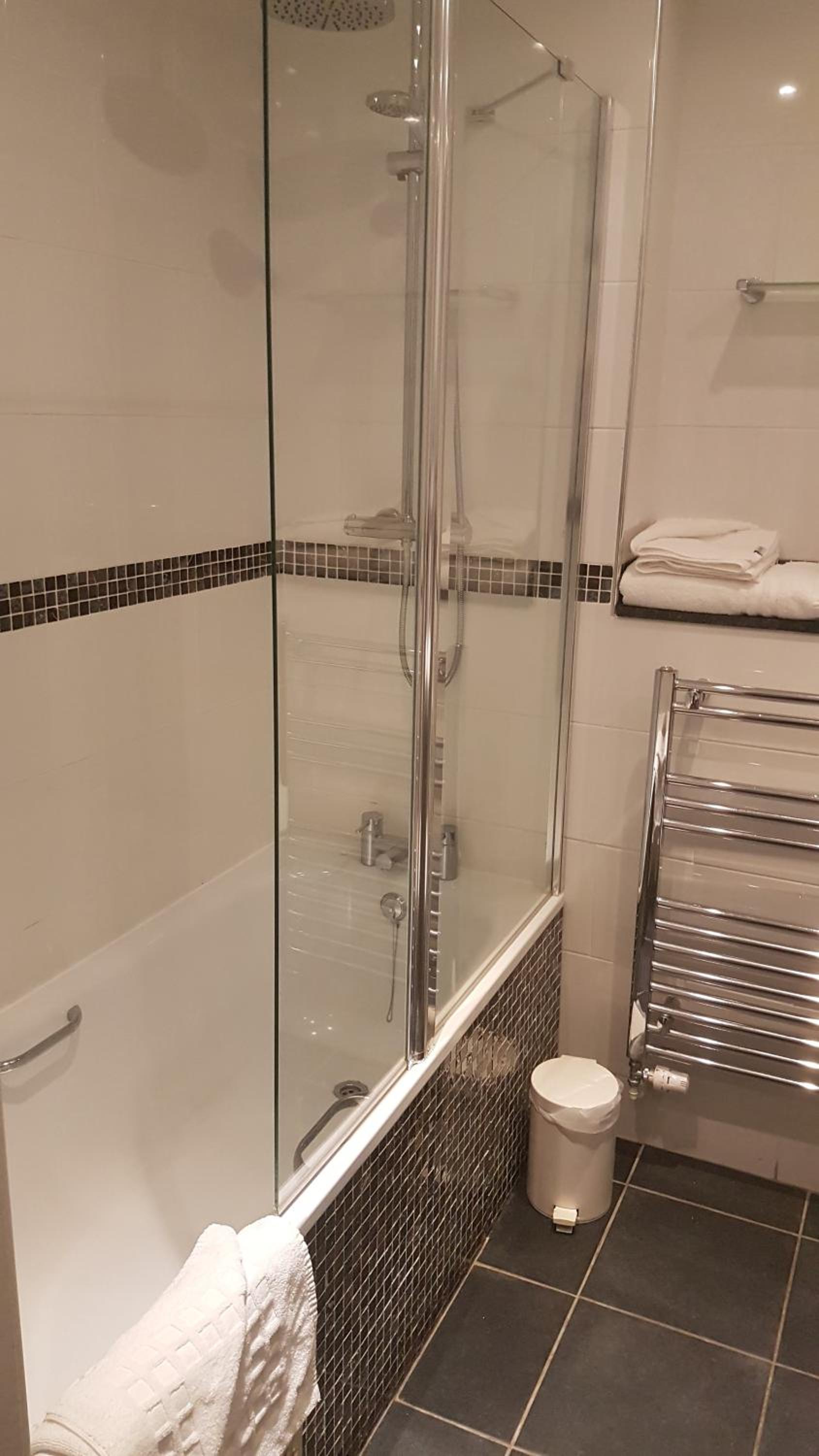 Business Twin Room - Photo 7