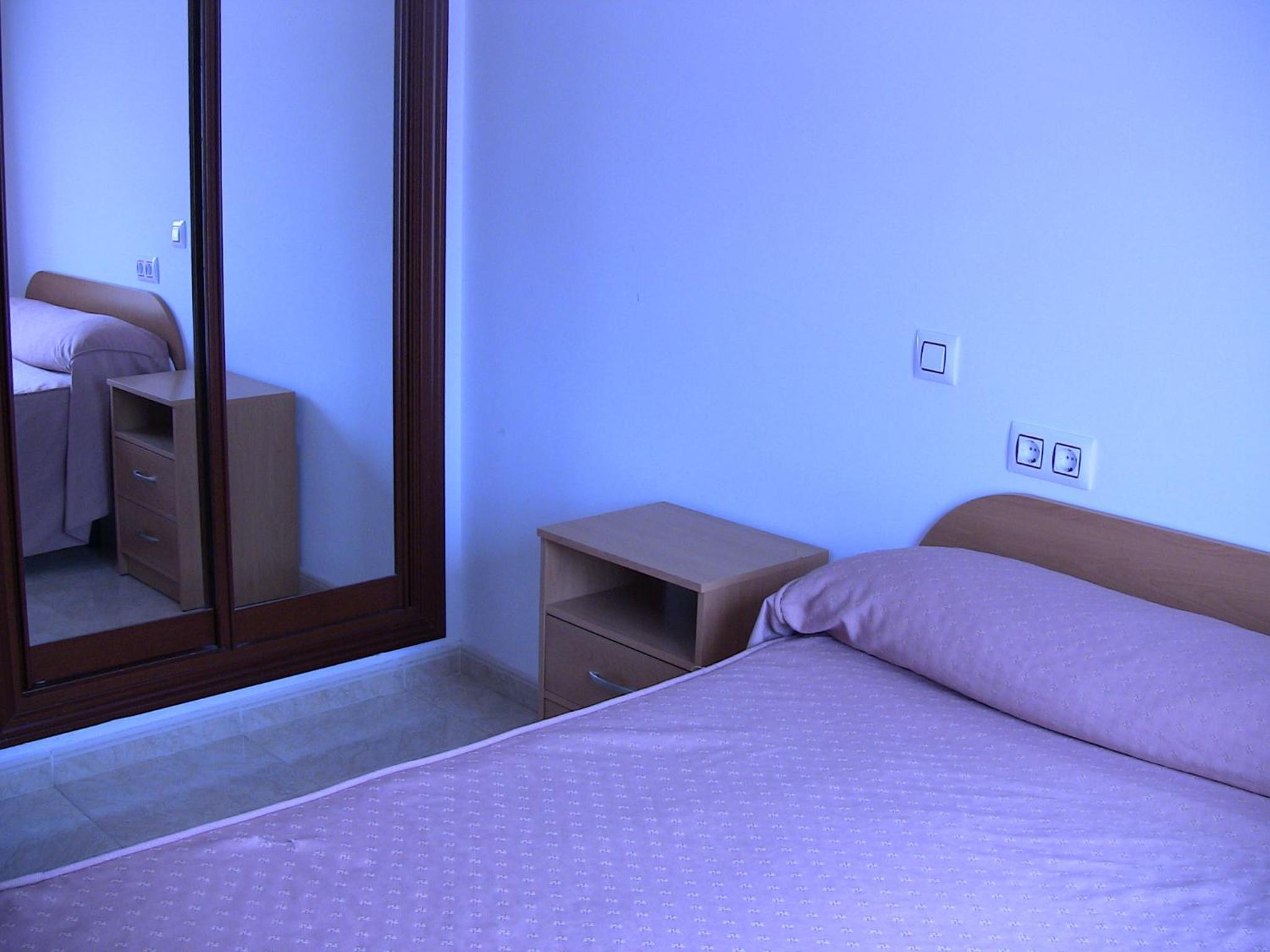 One-Bedroom Apartment (3 Adults) - Photo 4