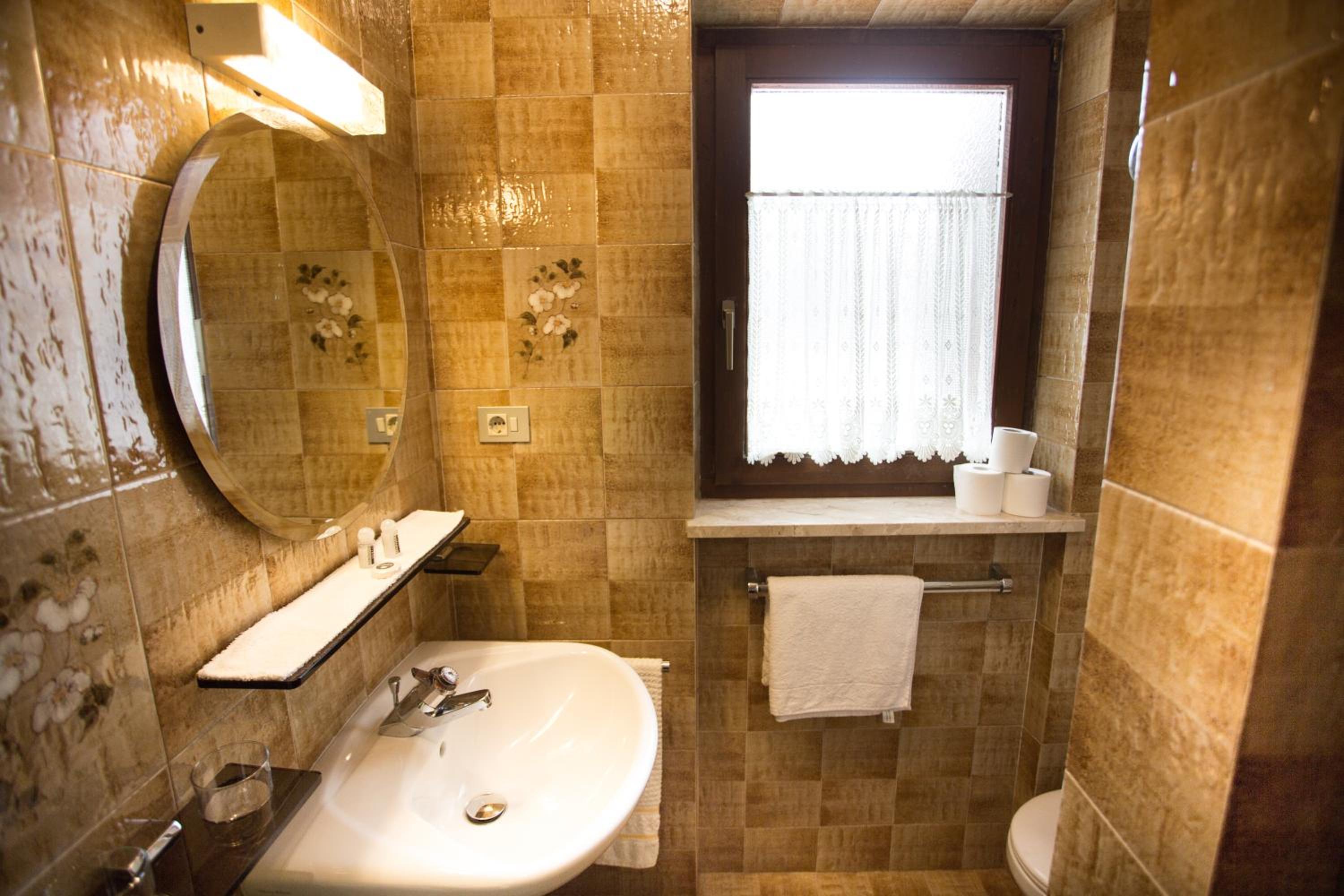 Apartment - Ground Floor photo 3
