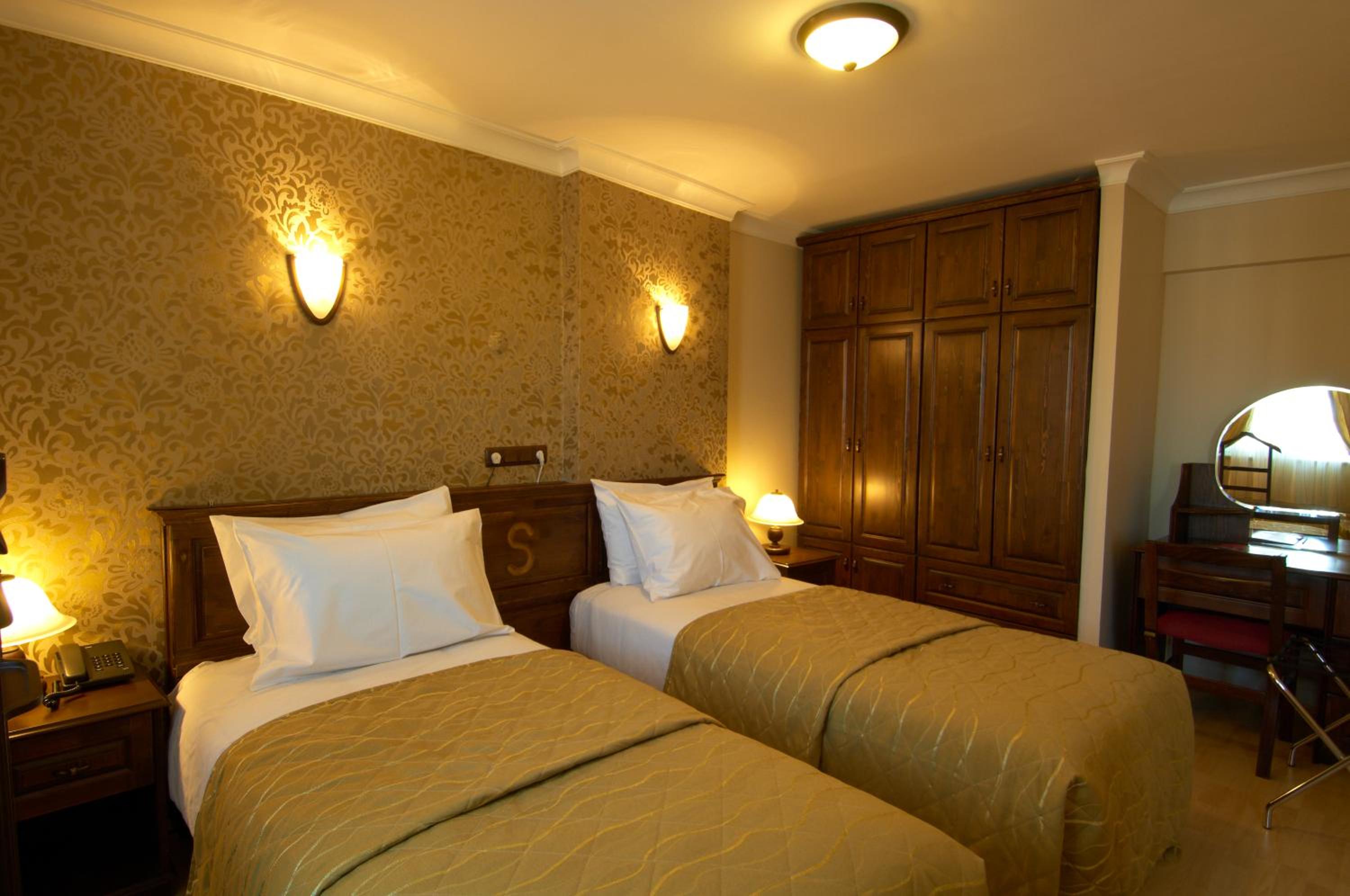 Suite - Photo 3