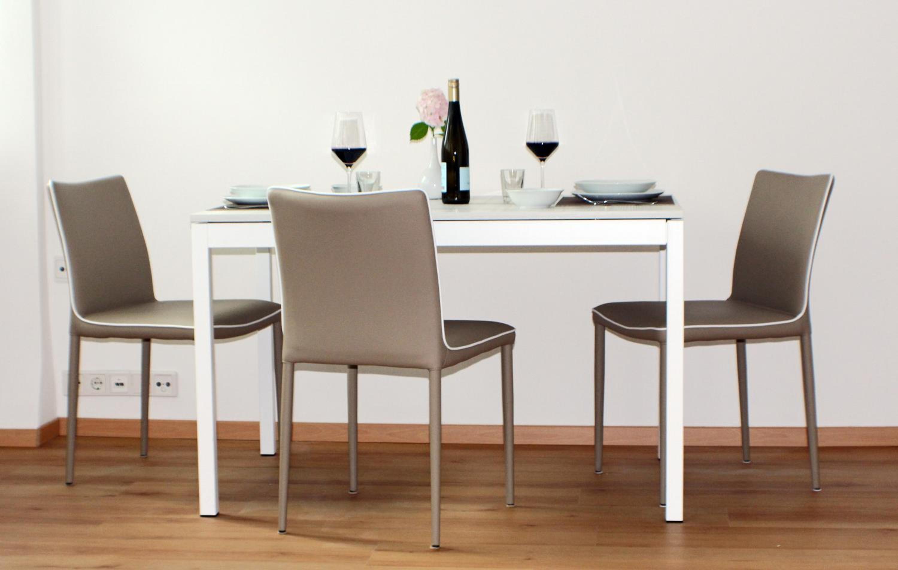 Apartment photo 2
