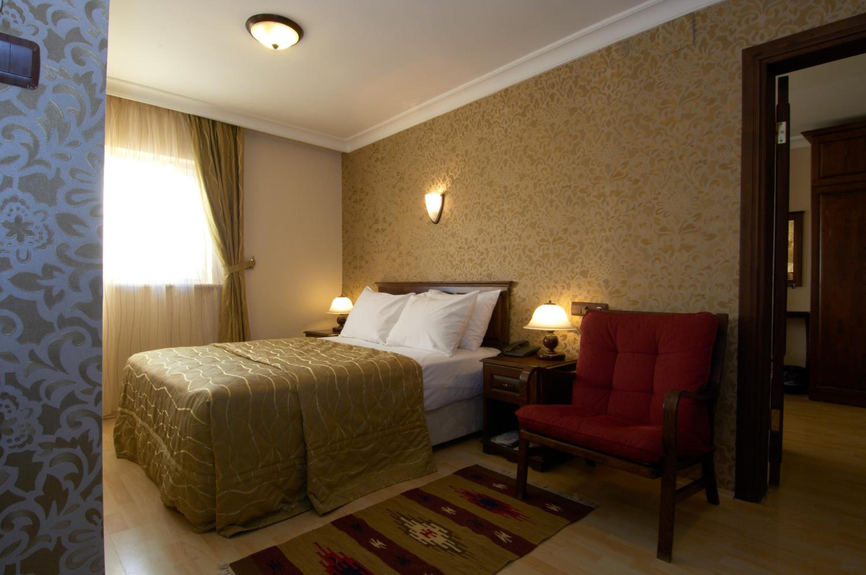 Business Suite - Photo 1