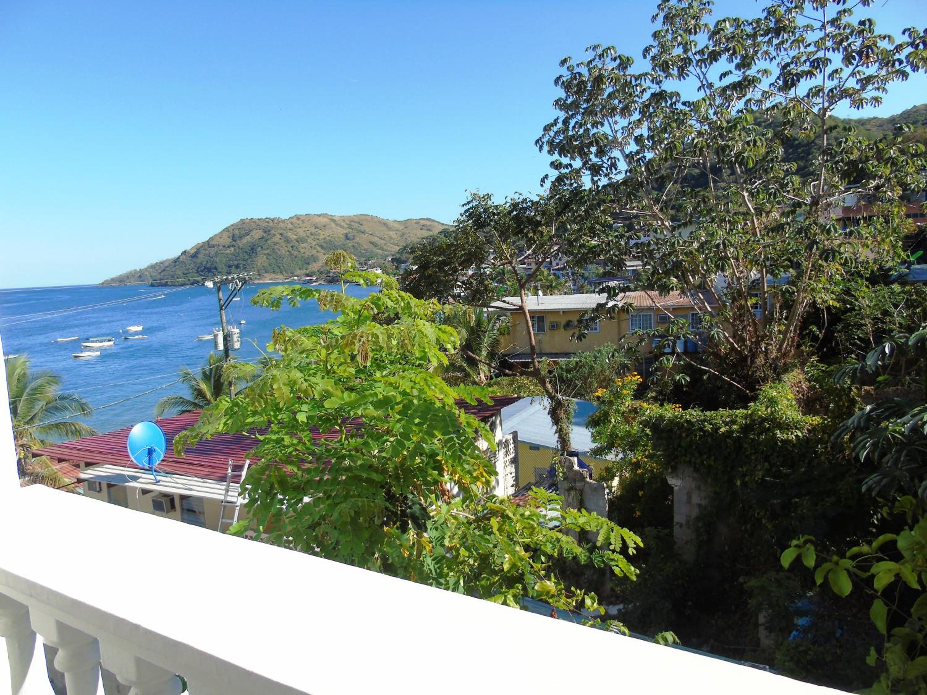 Deluxe Double Room with Side Sea View photo 2