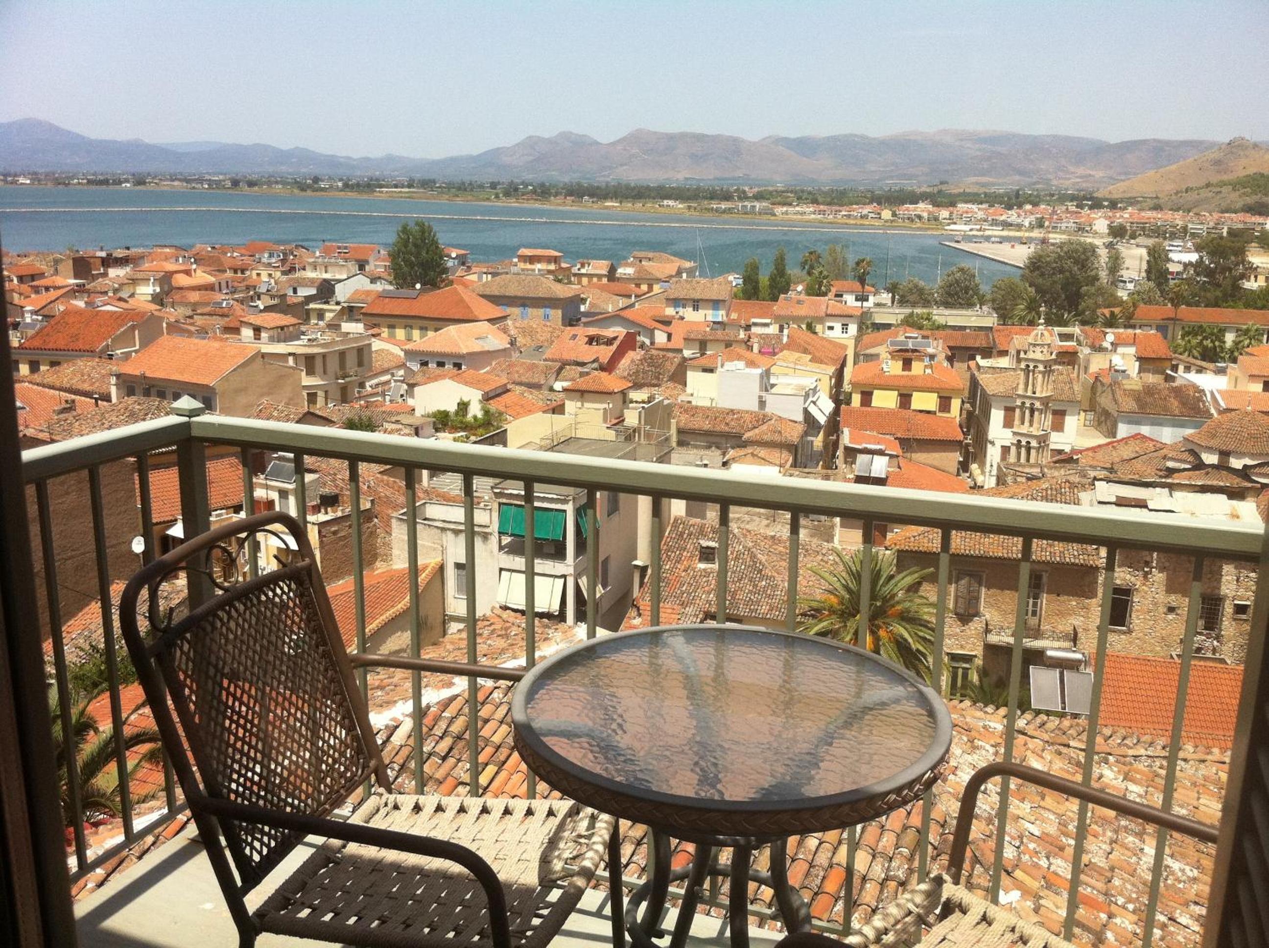 Deluxe Double Room with Sea View - Photo 10