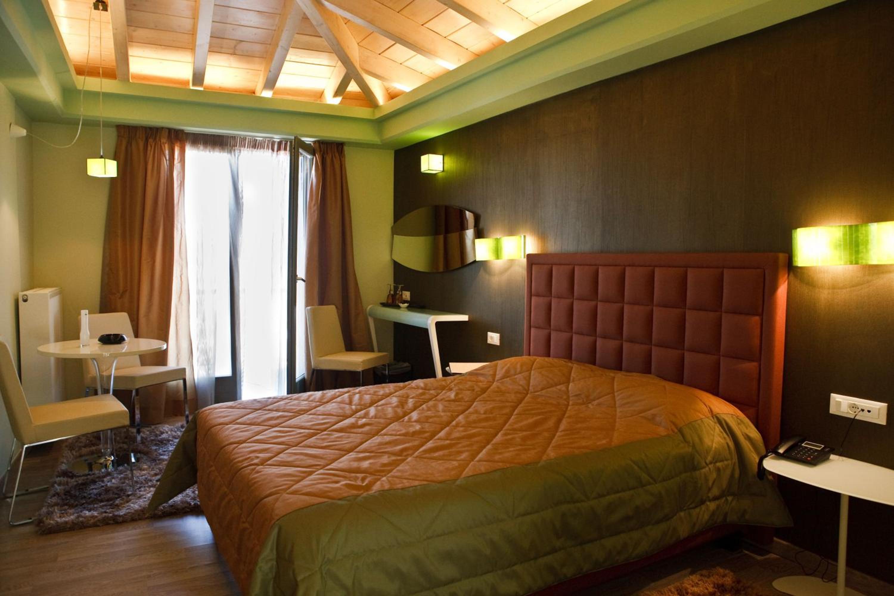 Deluxe Double Room with Sea View - Photo 7