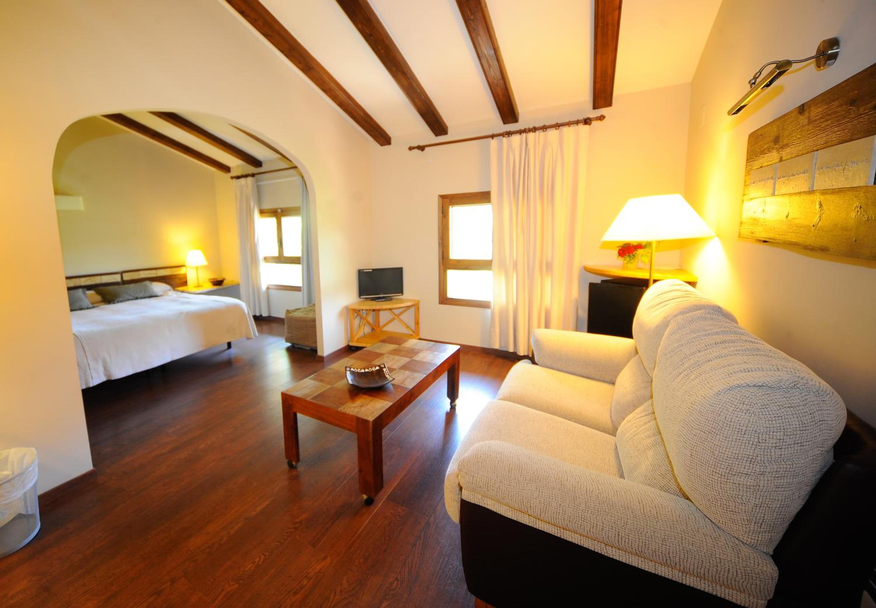 Suite - Photo 2