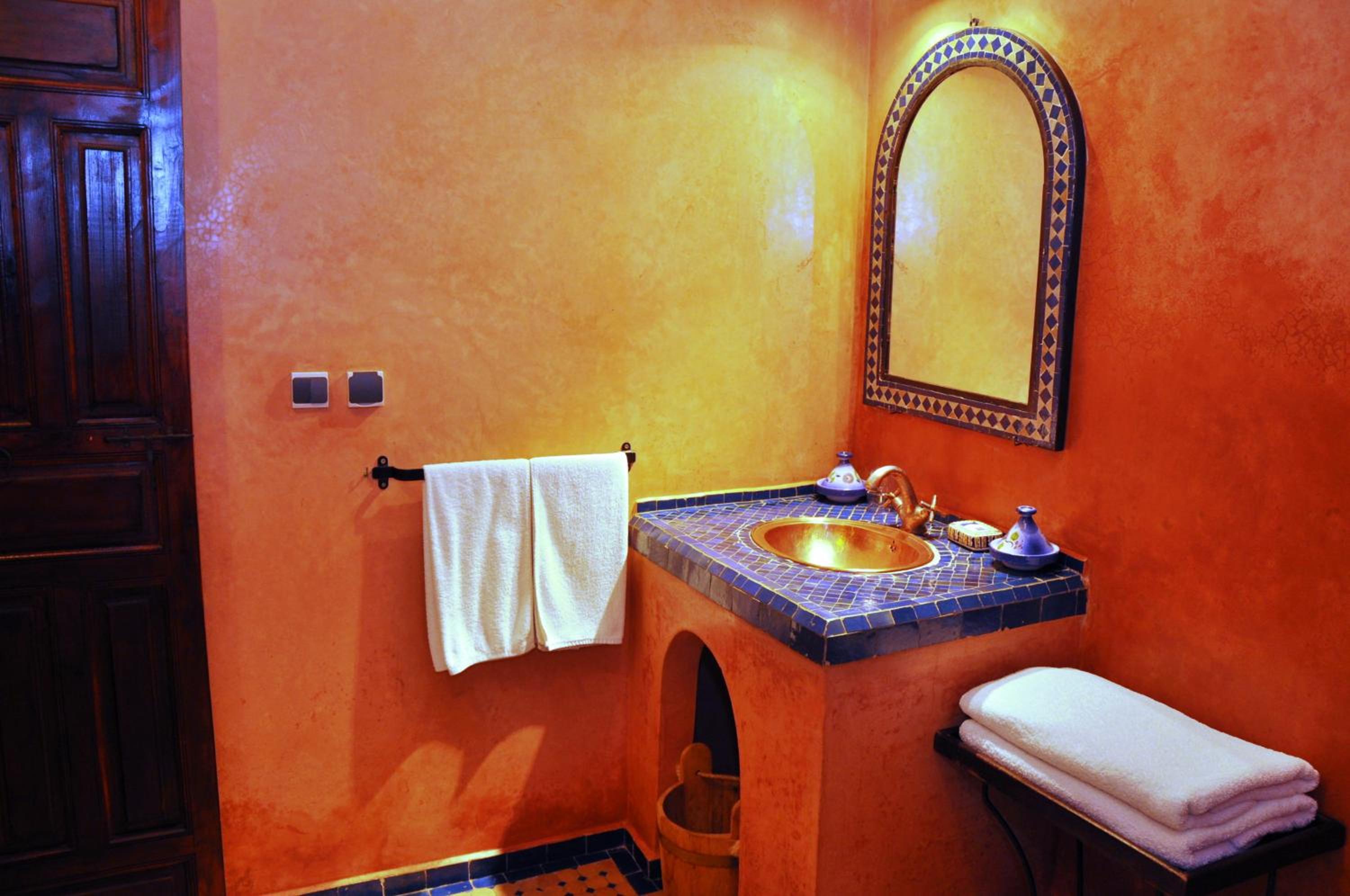 One-Bedroom Suite - Photo 4