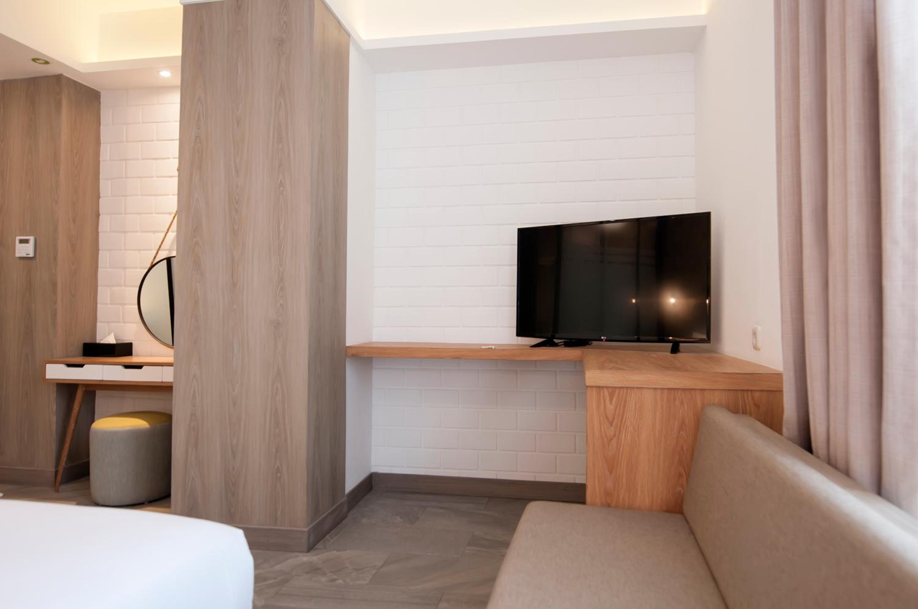 Deluxe Room - Photo 2