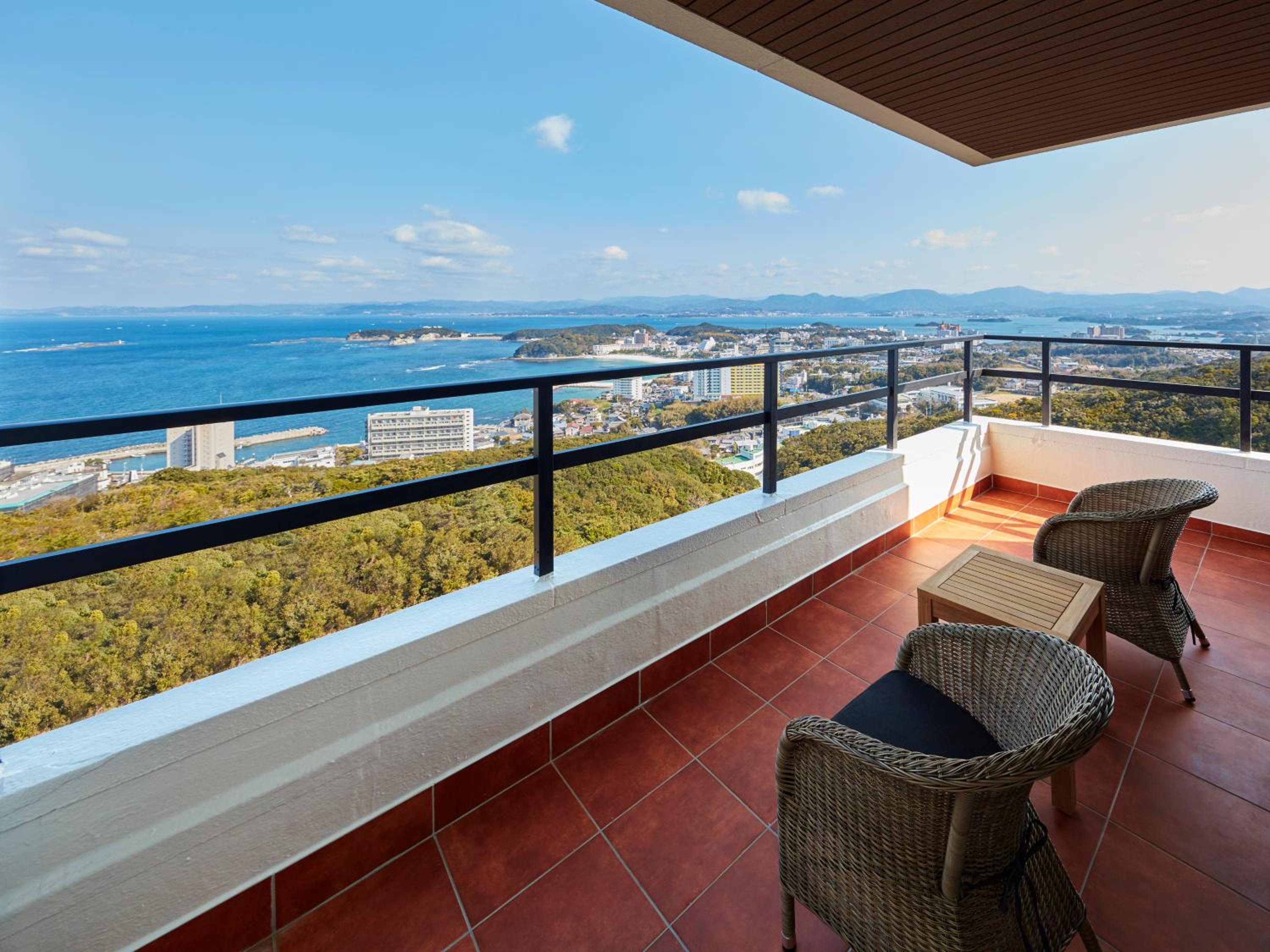 Premium Suite with Ocean View - Photo 4