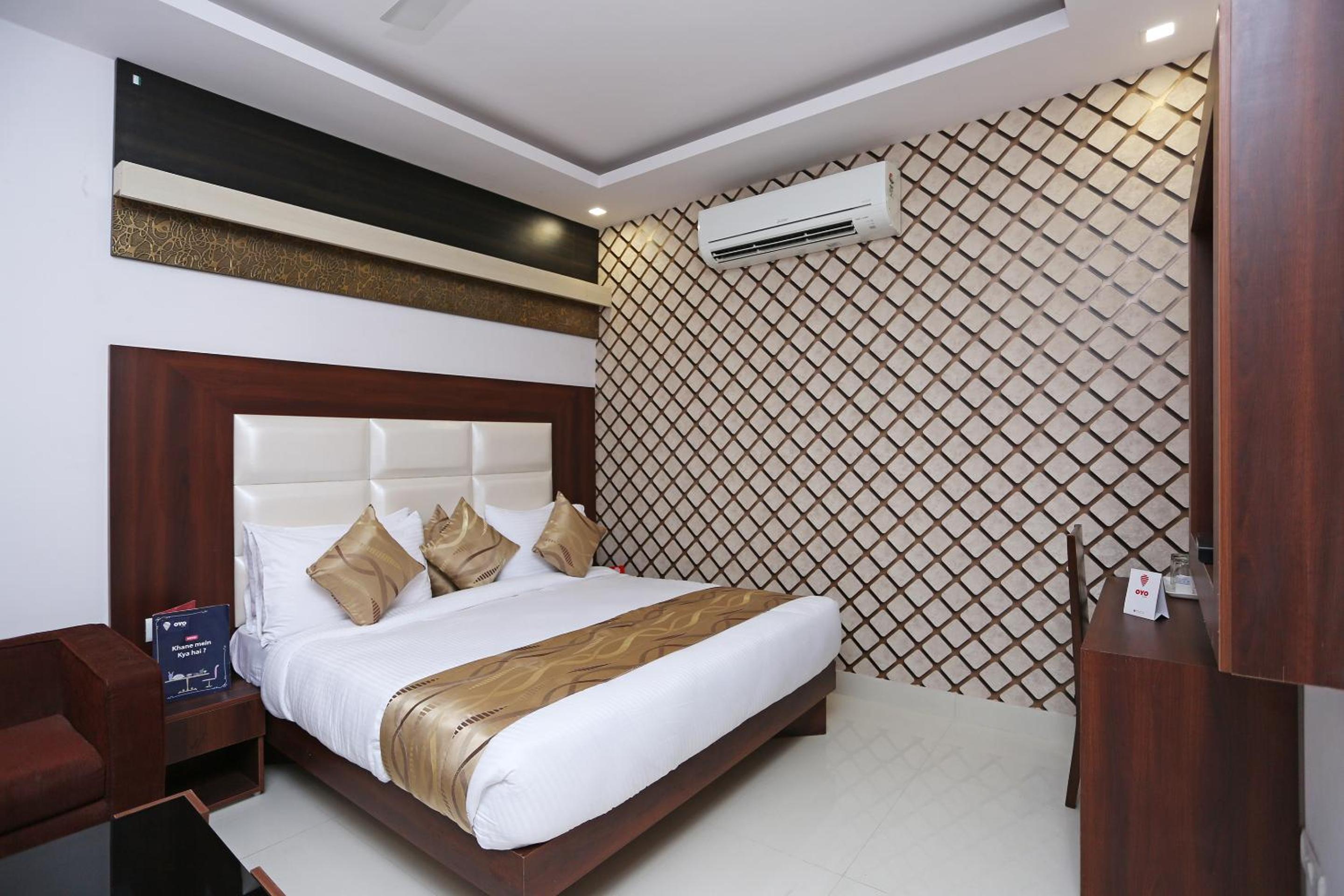 Deluxe Double Or Twin Room With Airport Drop And 10% Discount On Food And Soft Beverage