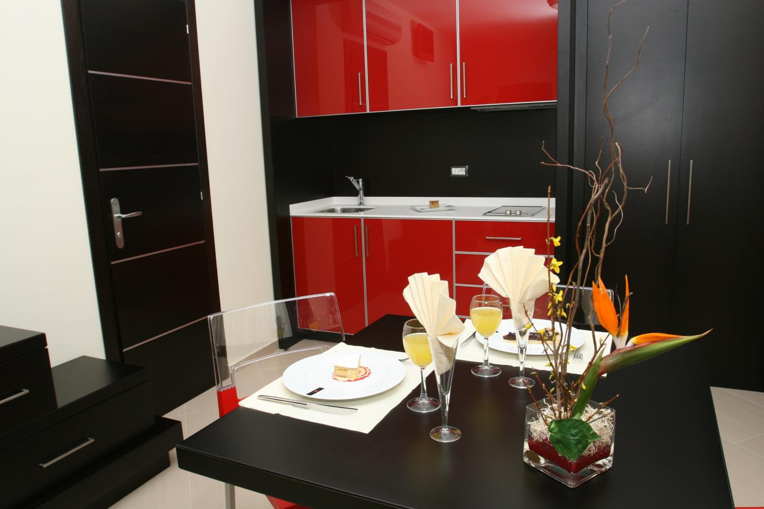 Suite - Photo 5