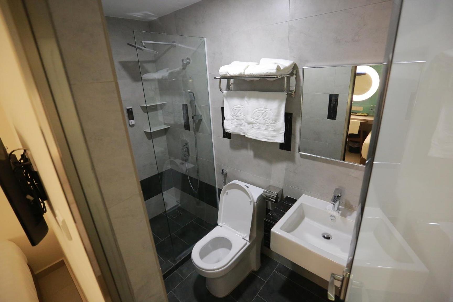Standard Twin Room - Photo 2