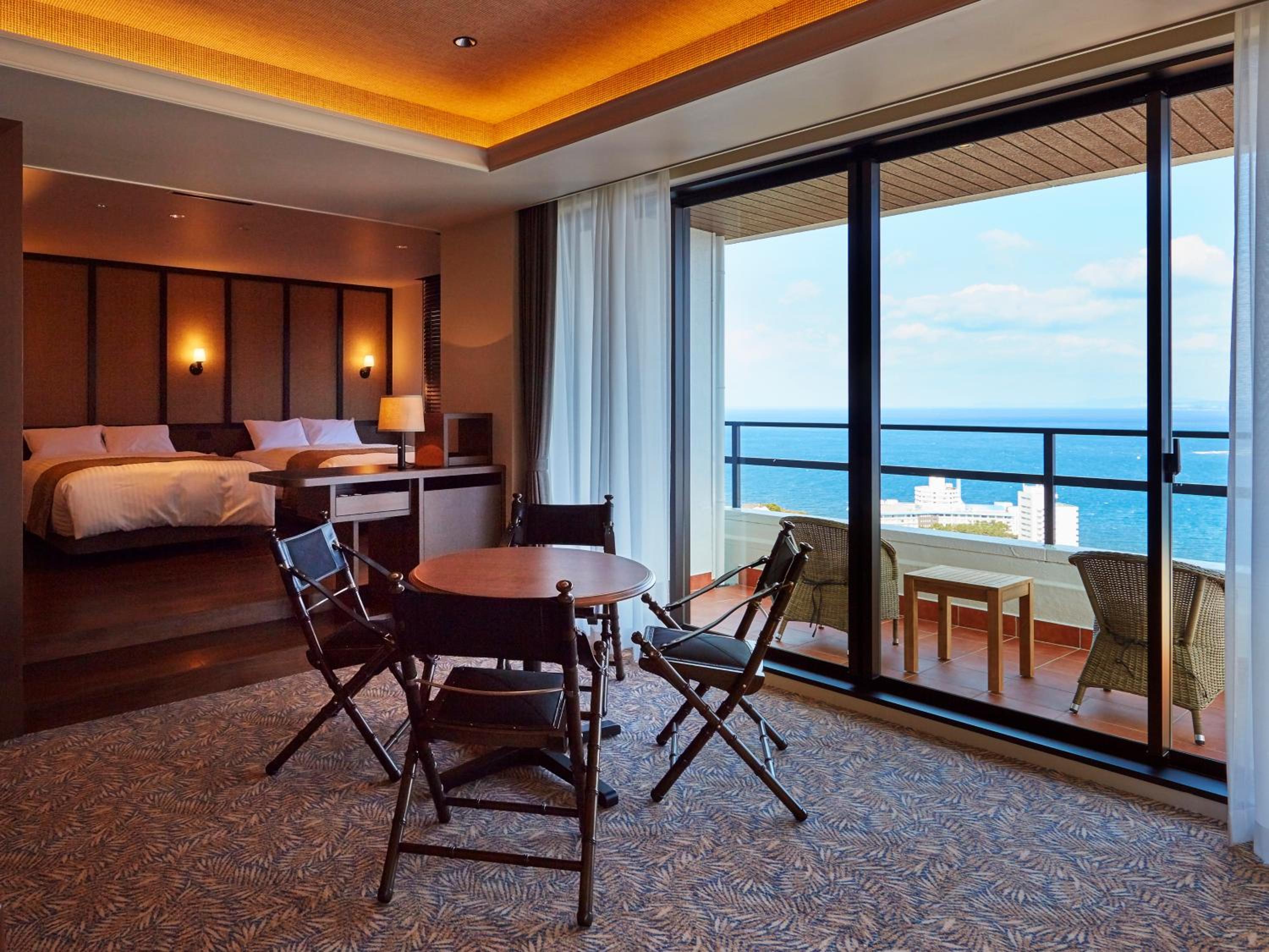 Premium Suite with Ocean View - Photo 6