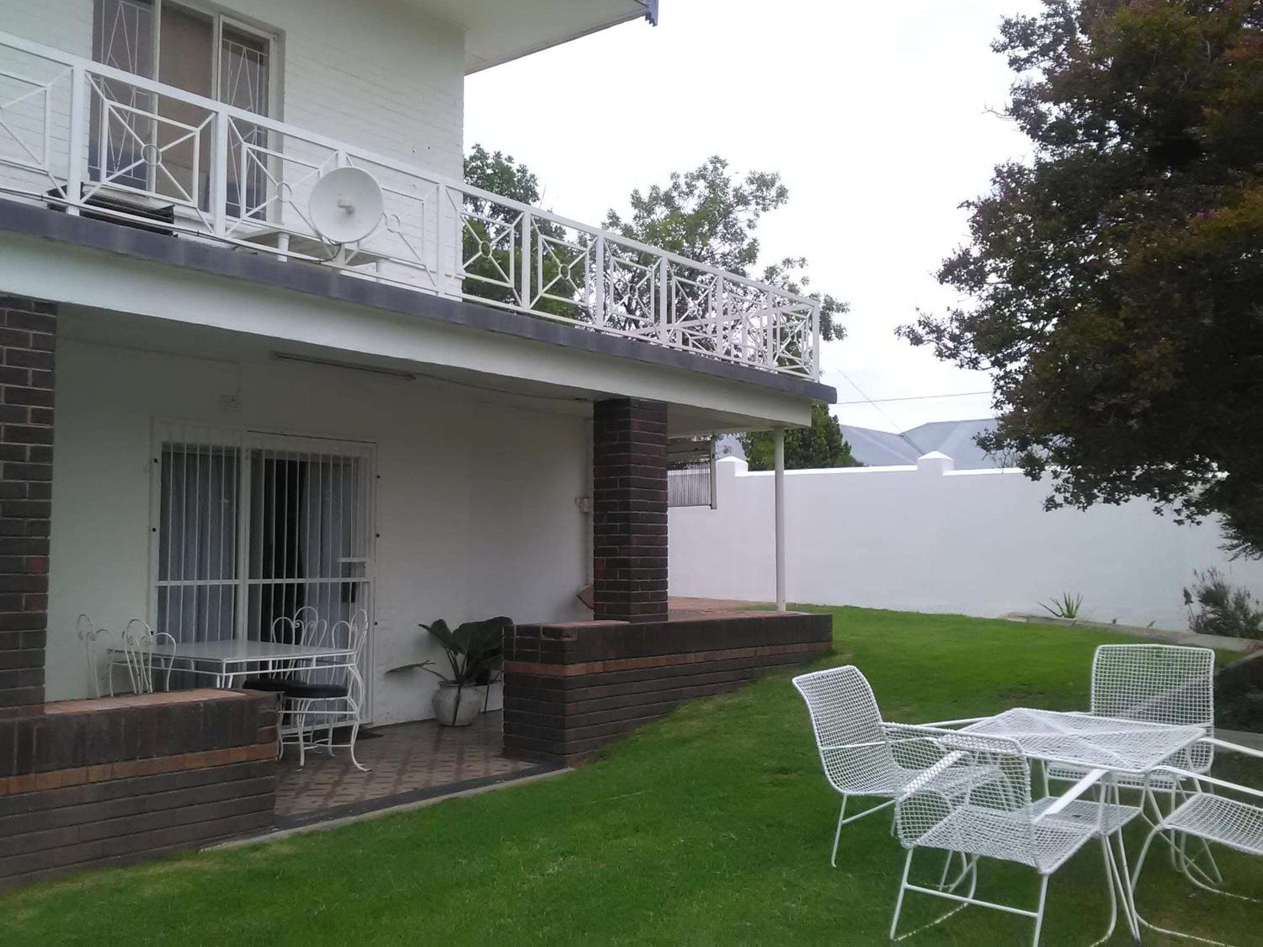 Deluxe Double Room (2 Adults + 2 Children) - Photo 2