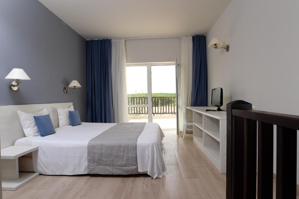 Junior Suite (2 Adults) photo 1