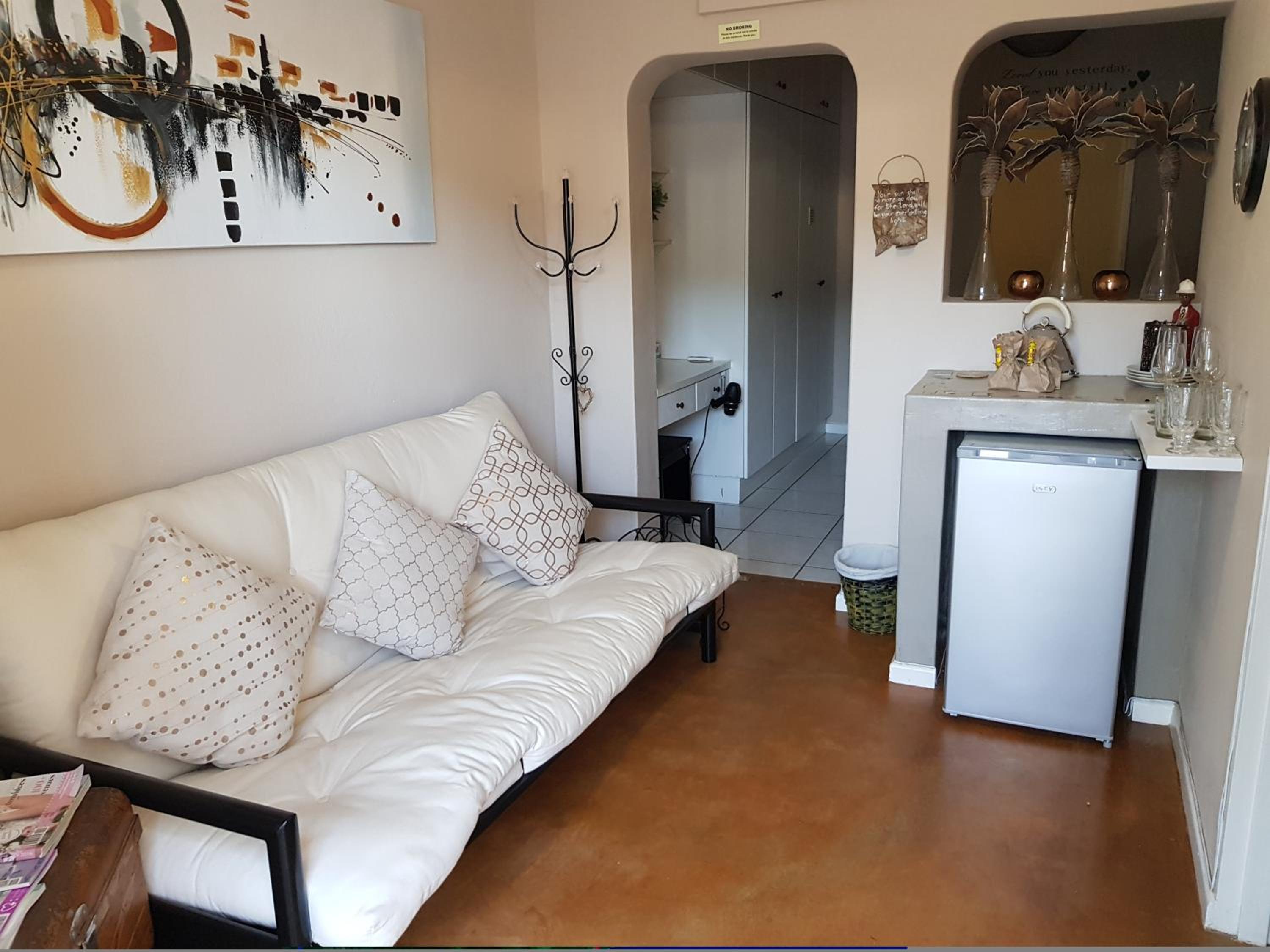 Family Room - Photo 3