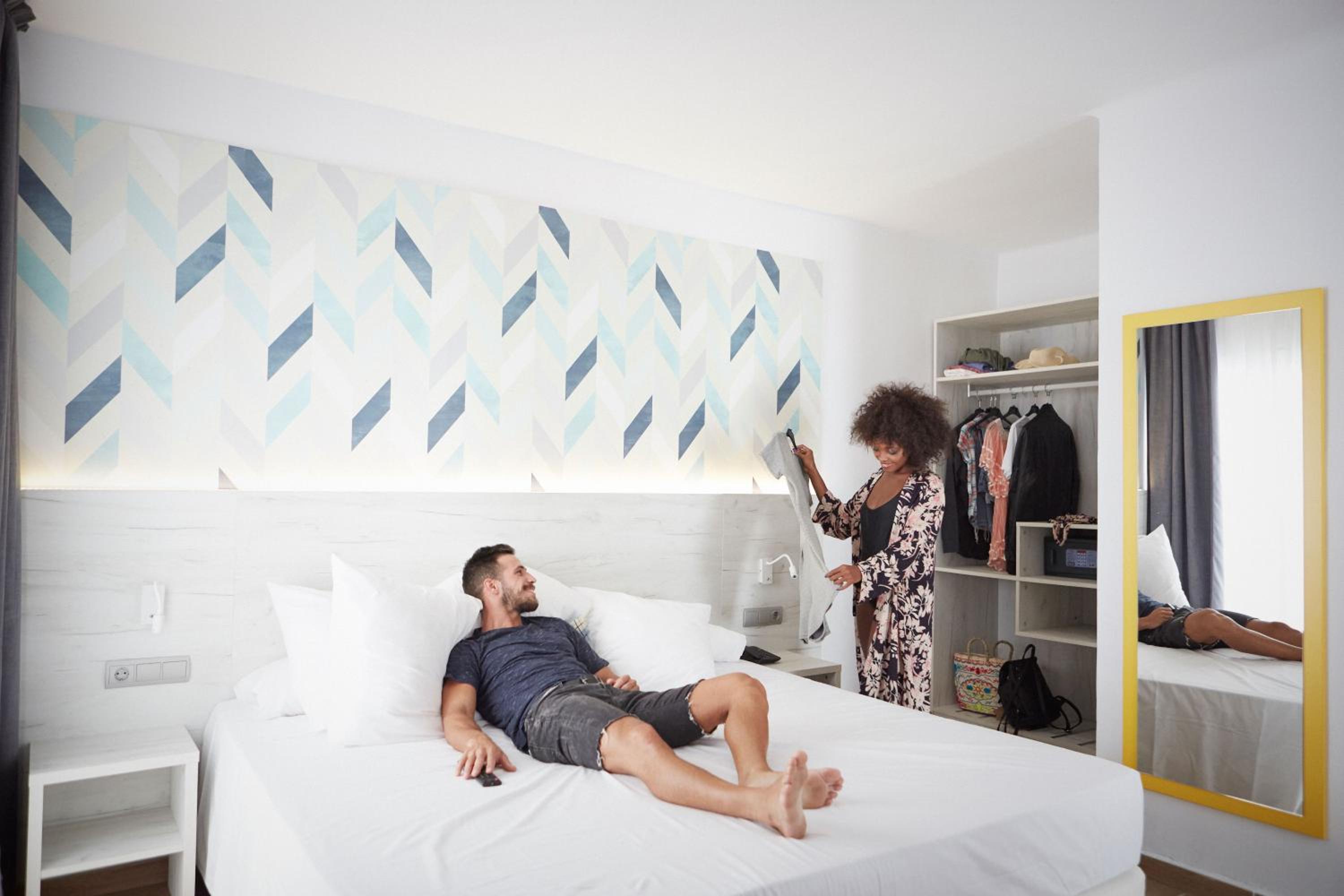 Twin Room - Photo 8