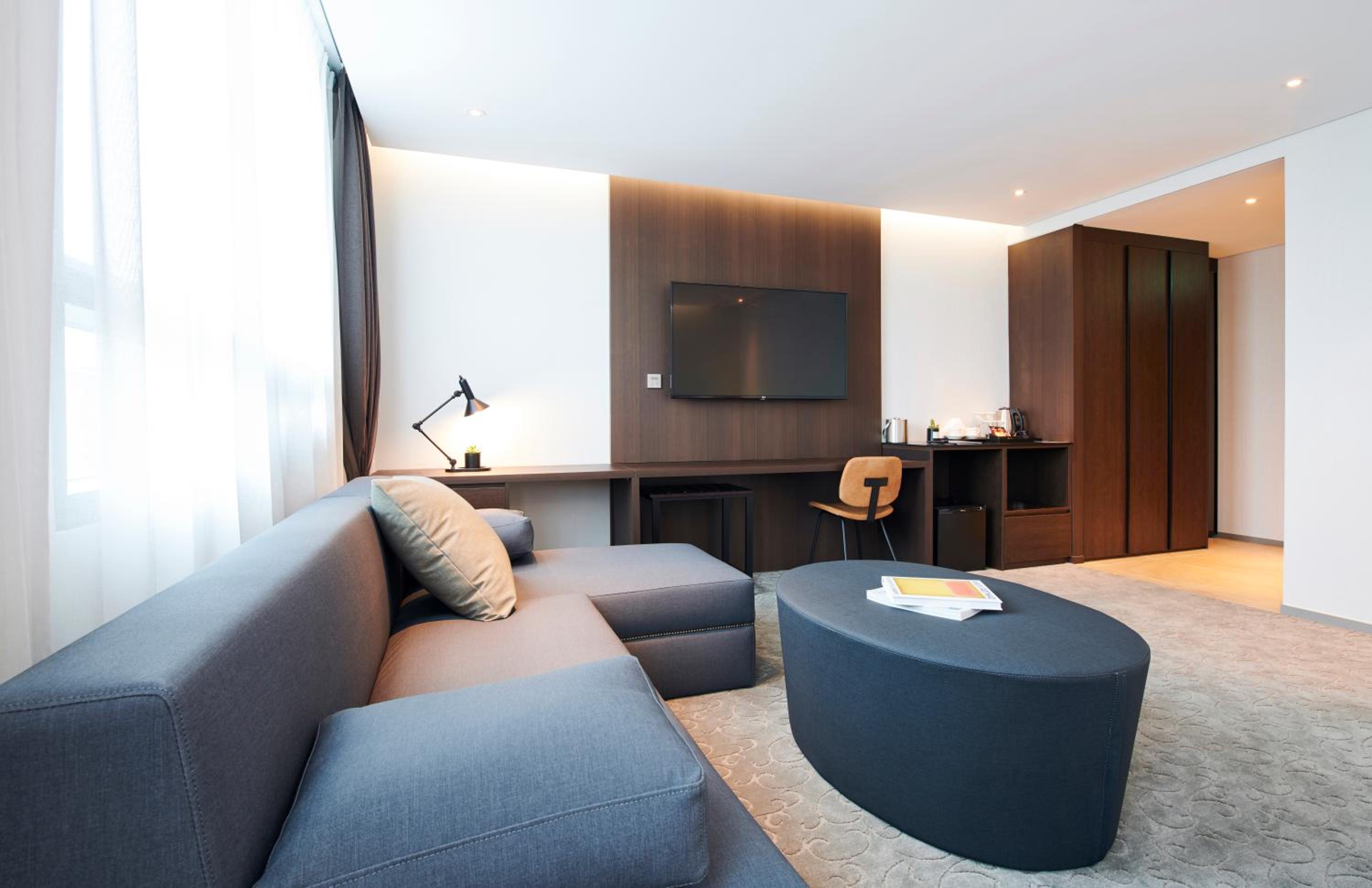 Suite - Photo 7