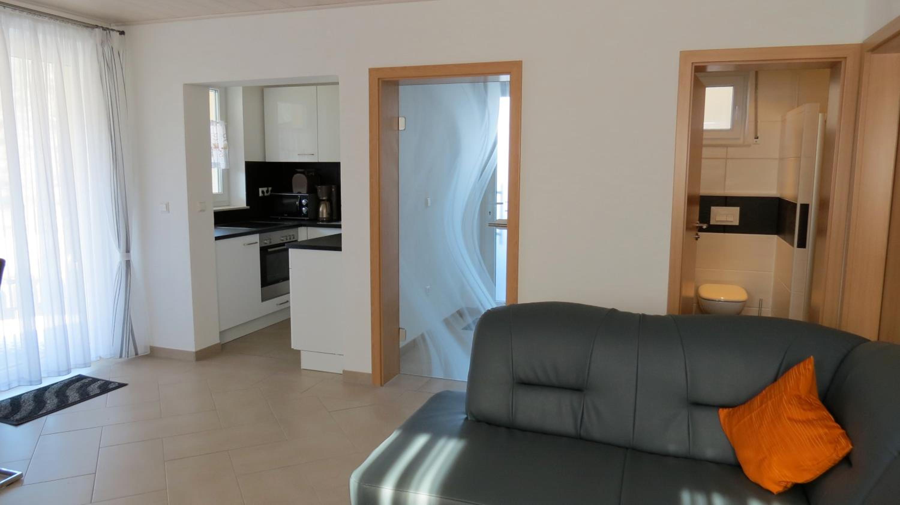 Apartment photo 2