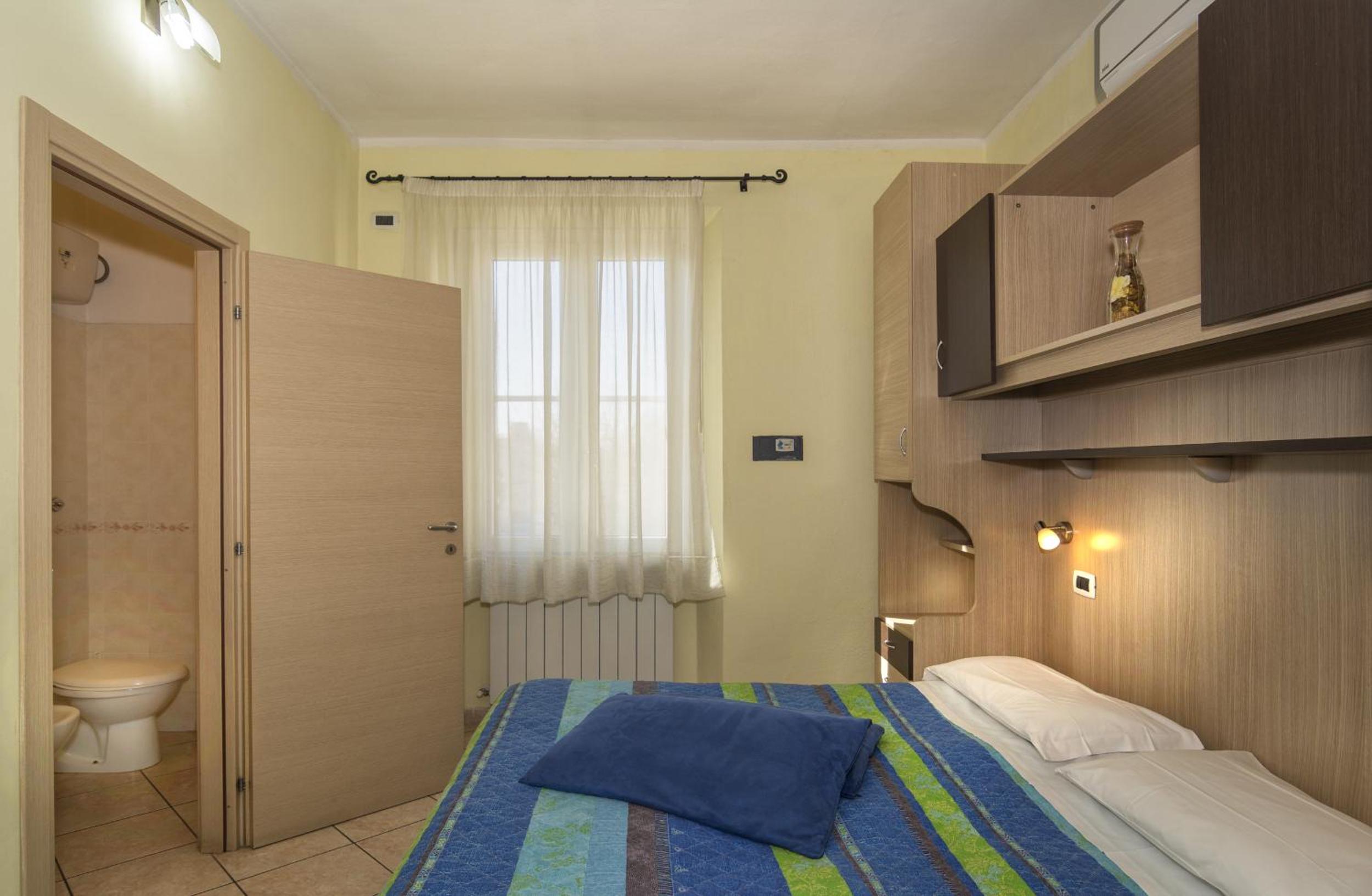 Double or Twin Room photo 3