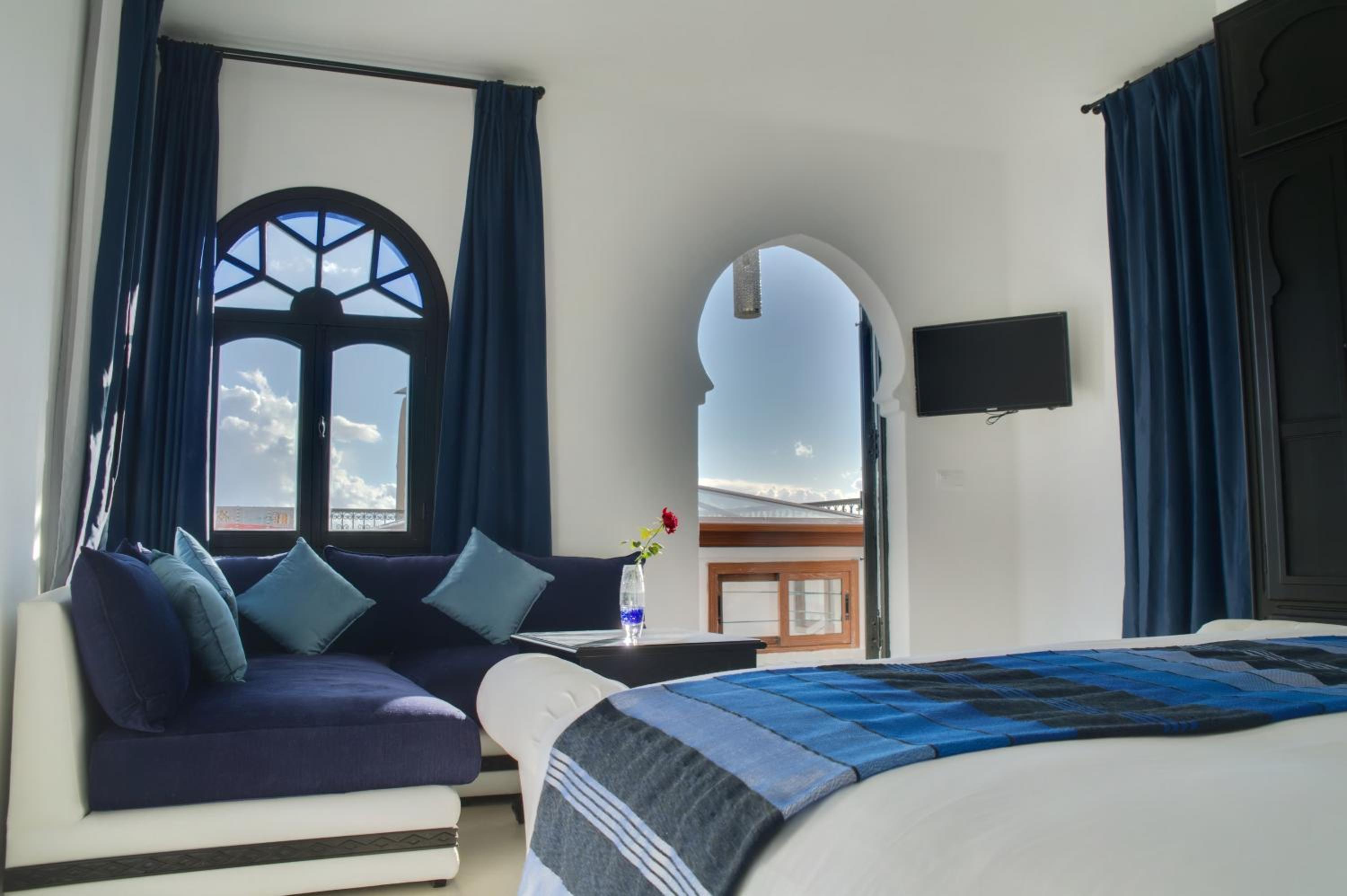 Suite - Photo 3