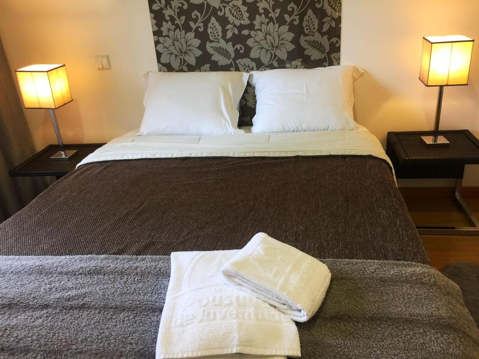 Double Room with Private Bathroom - Photo 2