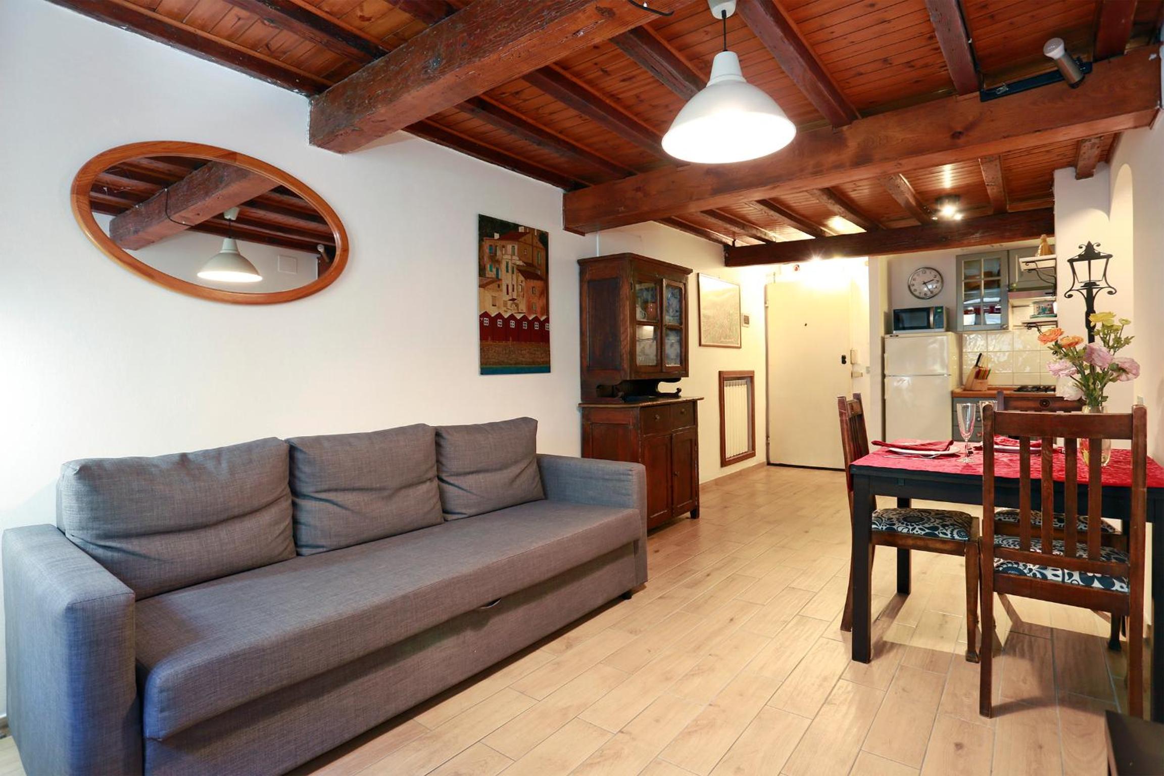 Apartment photo 2