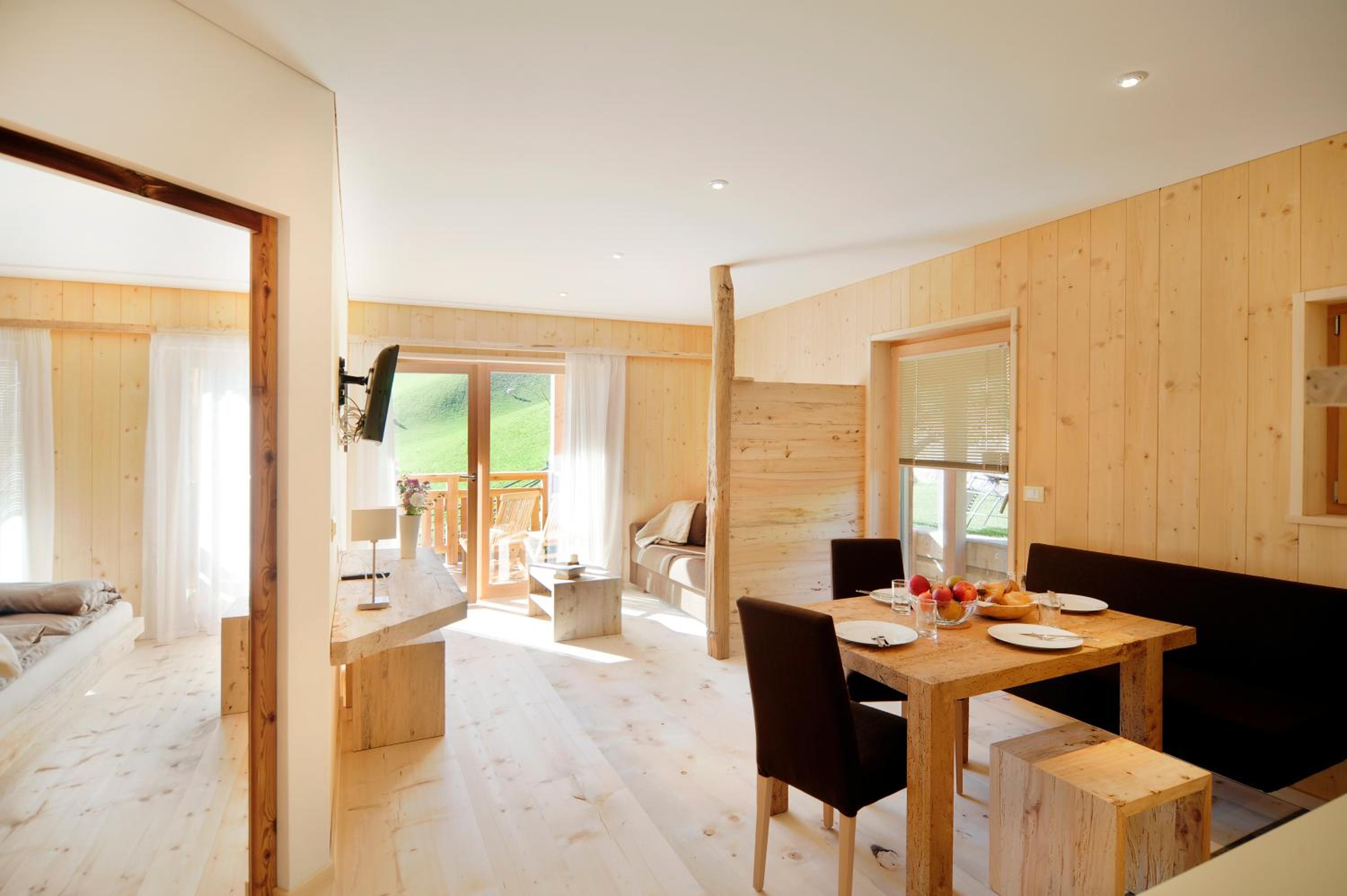 Suite with Mountain View photo 2