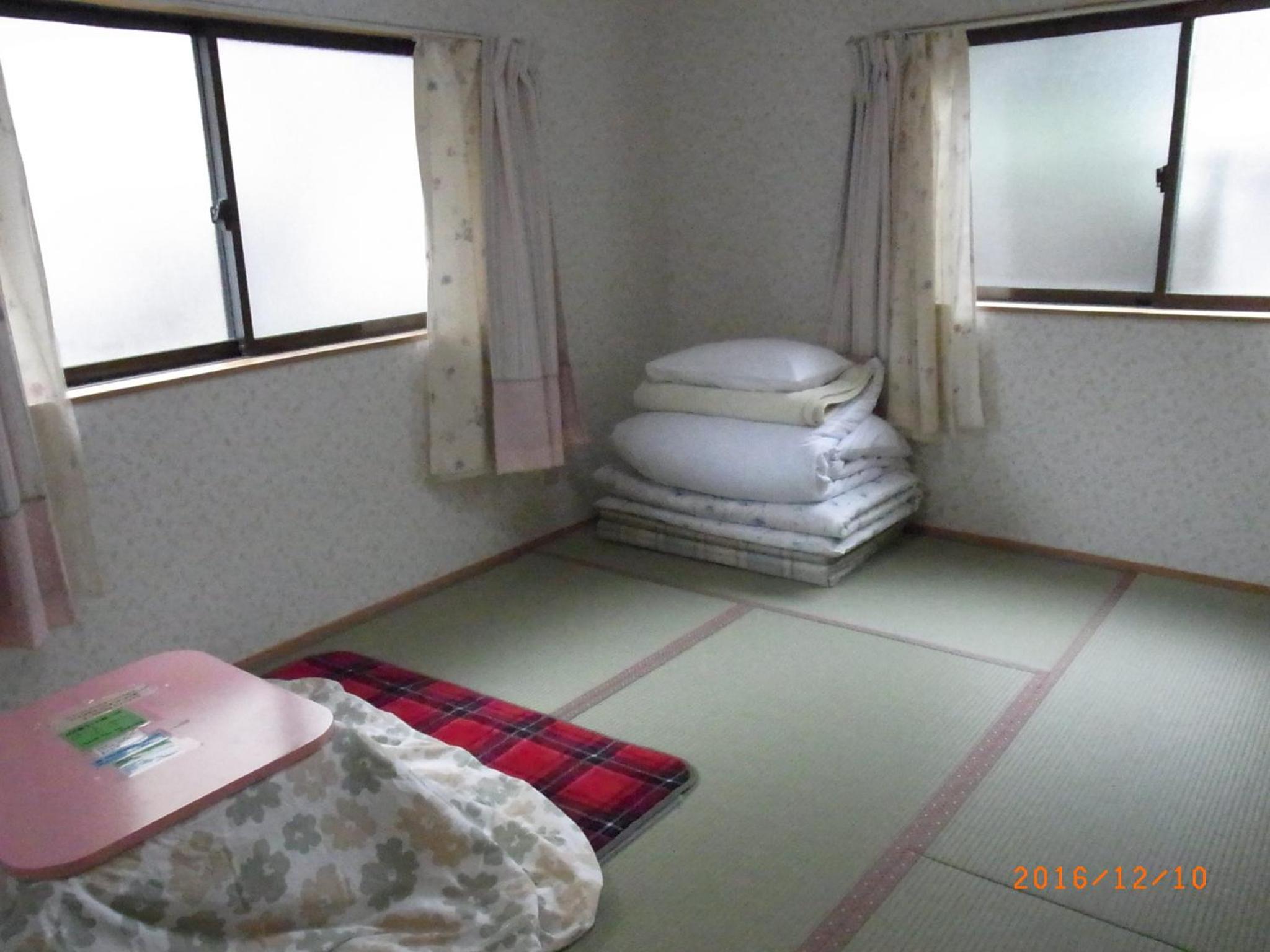 Budget Twin Room - Photo 1