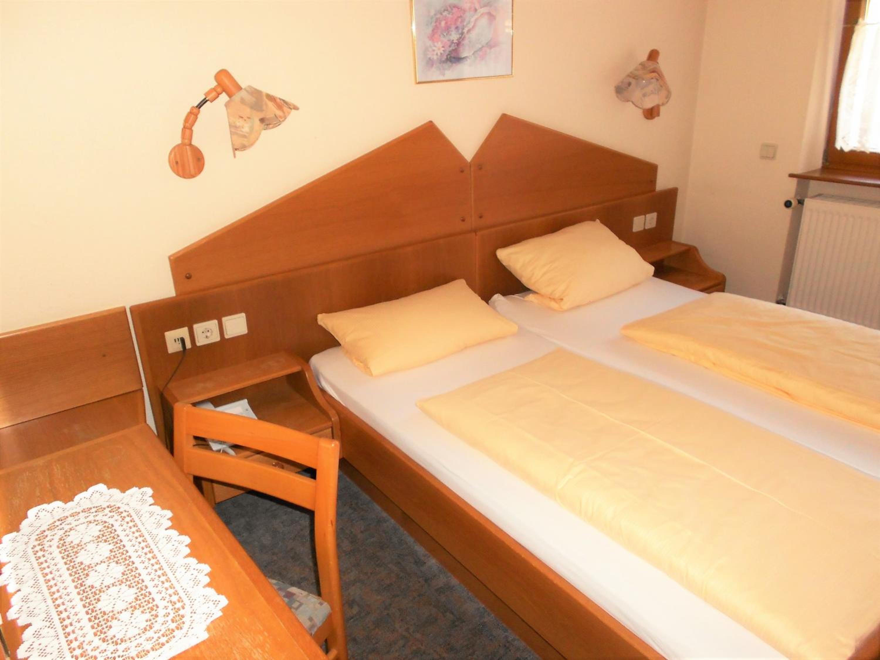 Double Room with Balcony - Photo 6
