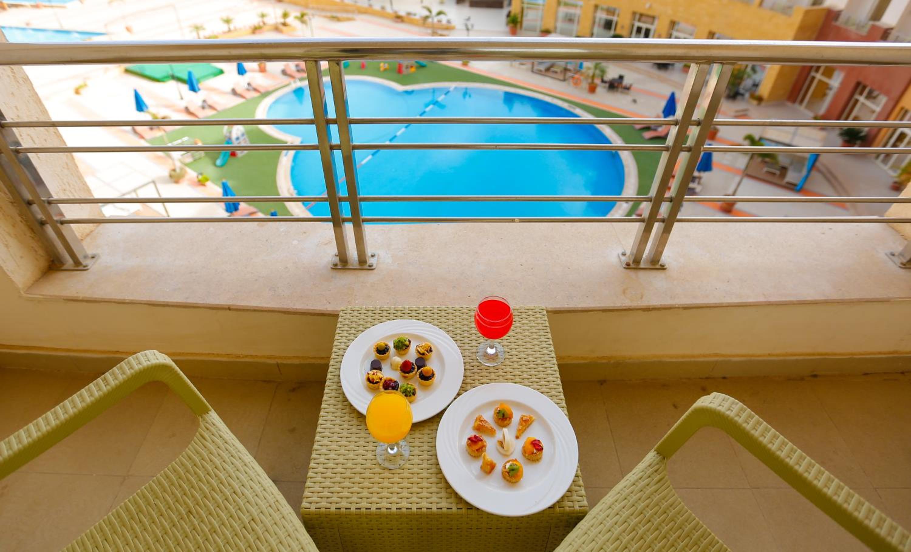 Junior Suite with Pool View