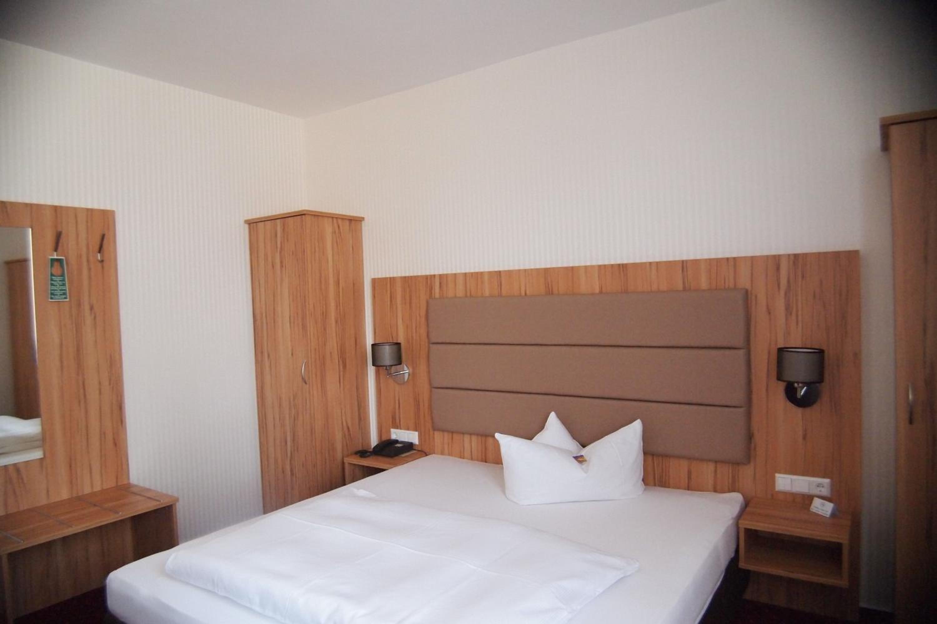 Double Room - Photo 1