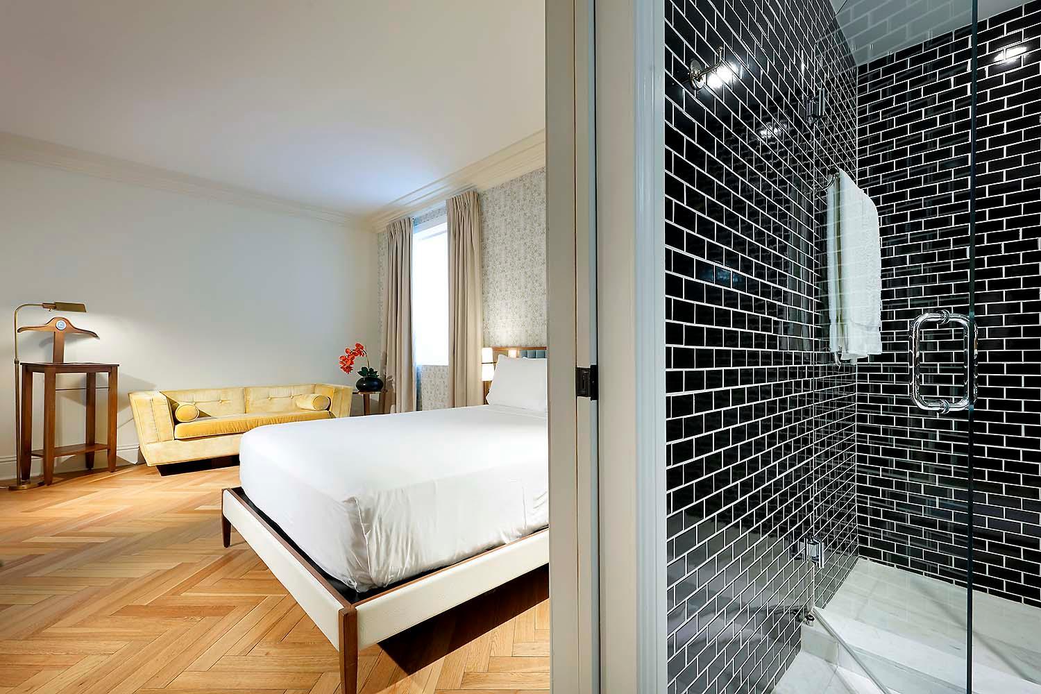 Premium Room - Photo 9