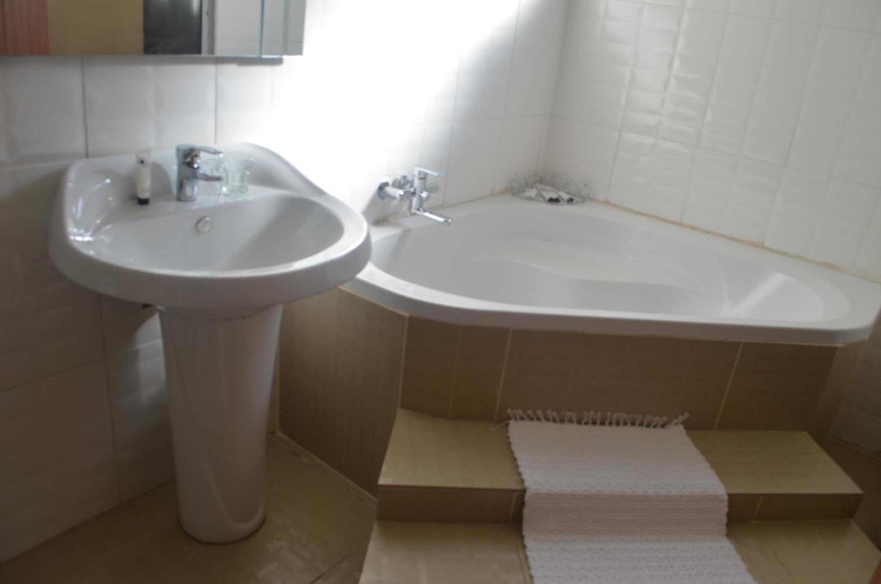 Deluxe Double Room with Shower photo 3