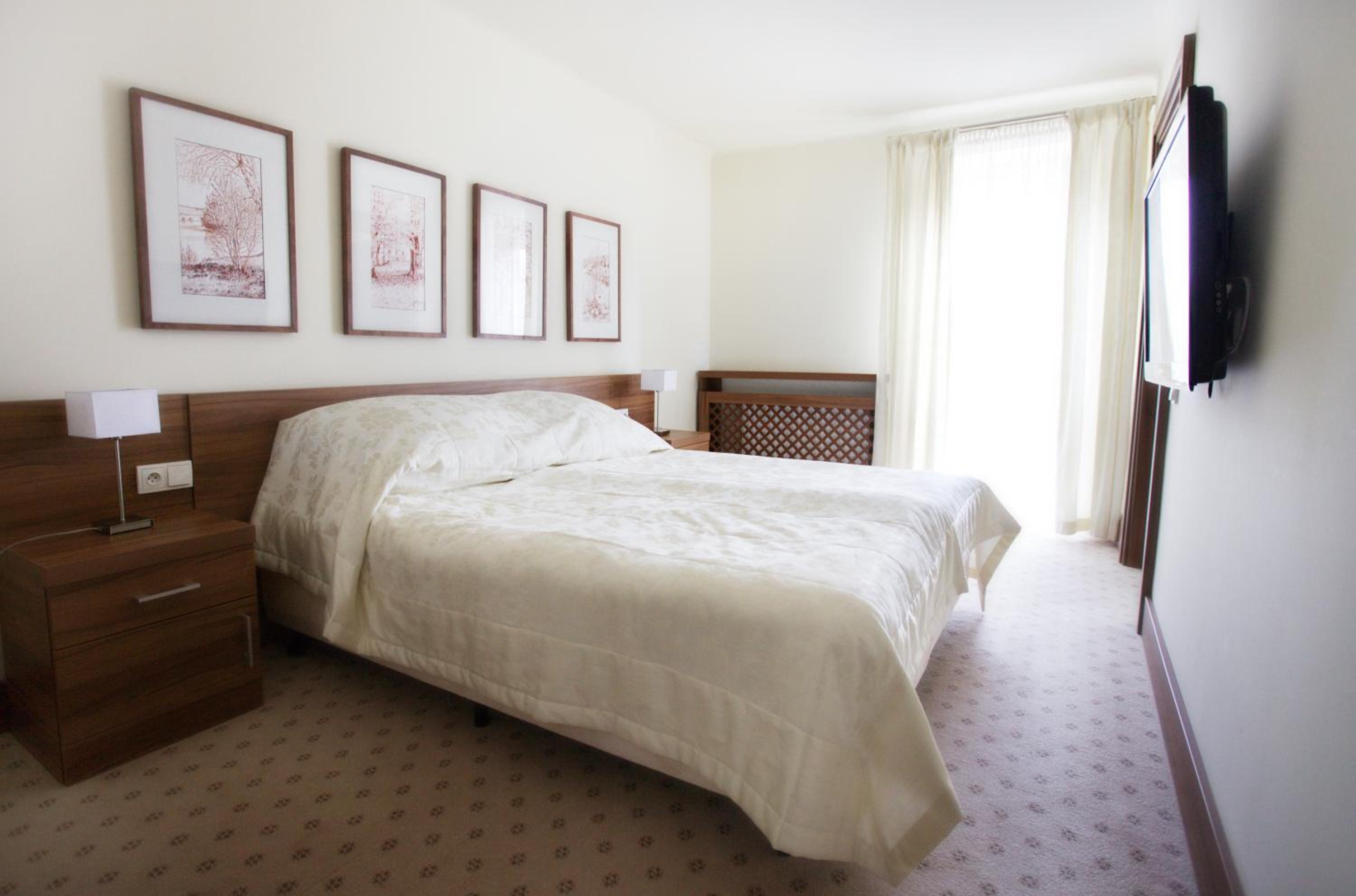 Suite - Photo 2