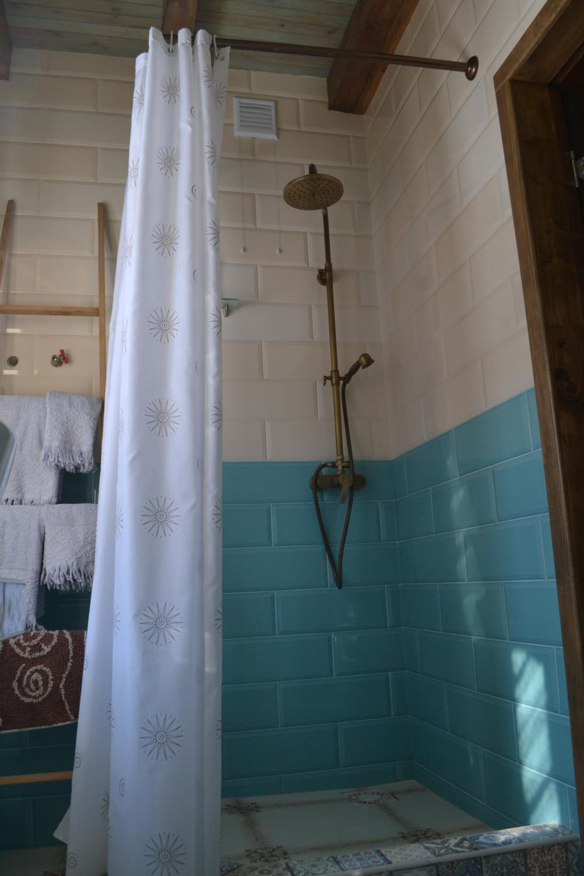 Deluxe King Room photo 1